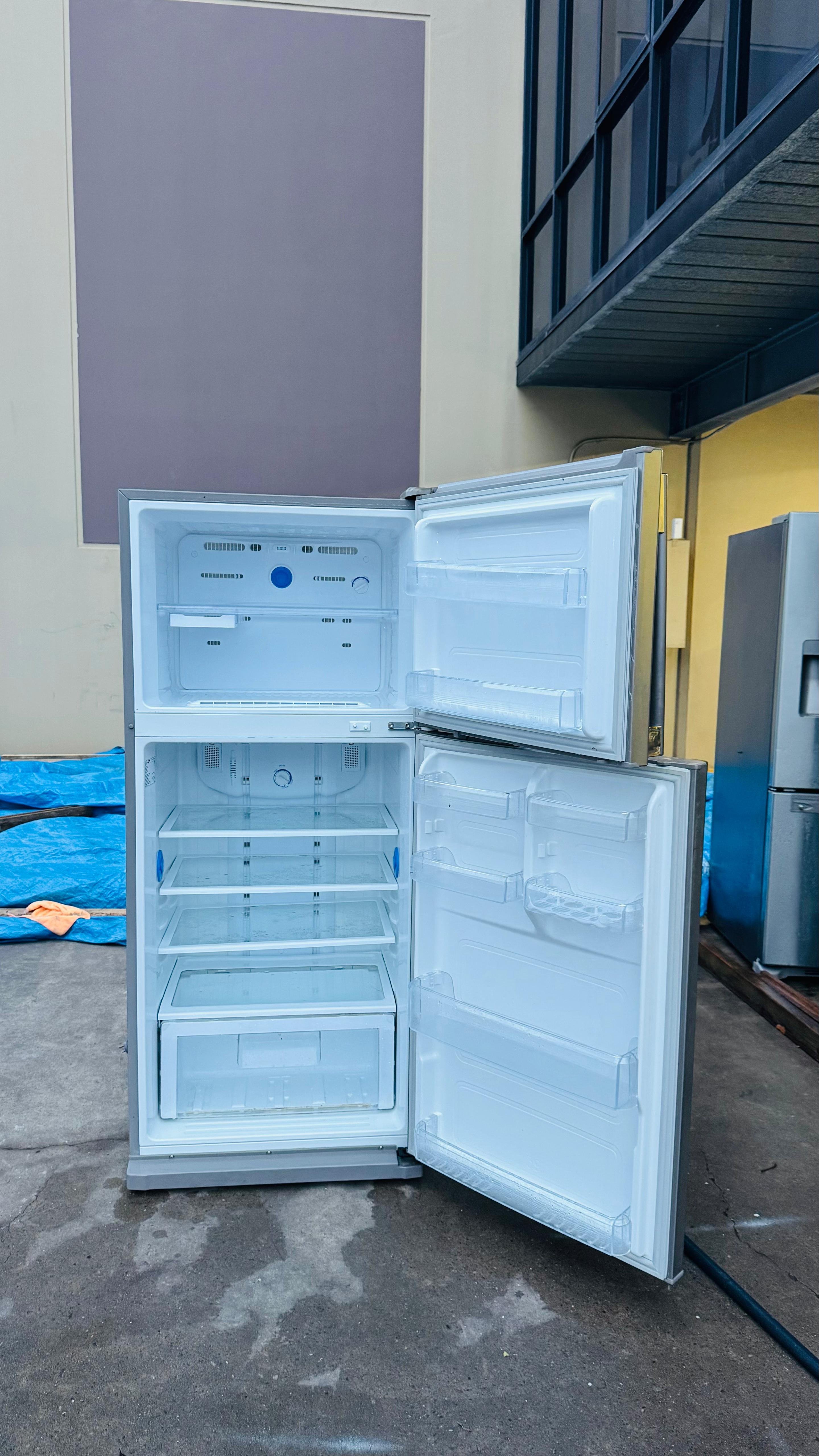 SAMSUNG 434 LITRES FRIDGE FREEZER