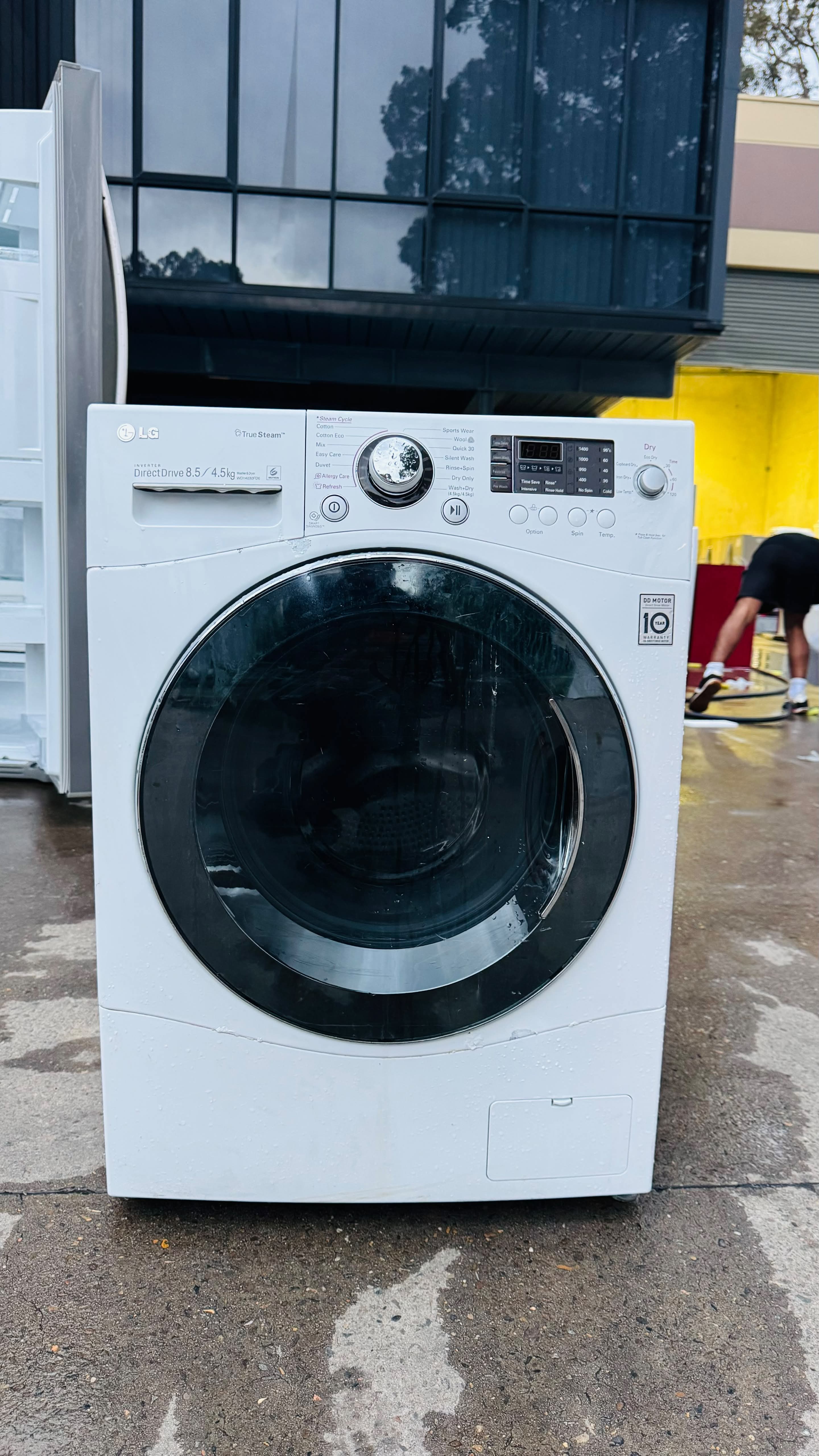 LG 8.5KGS FRONT LOADER WASHING MACHINE