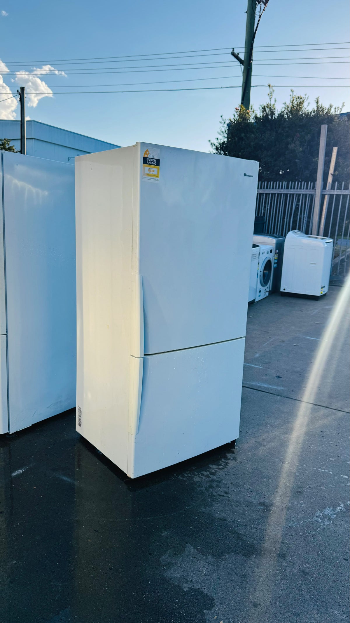 WESTINGHOUSE 510 LITRES FRIDGE FREEZER