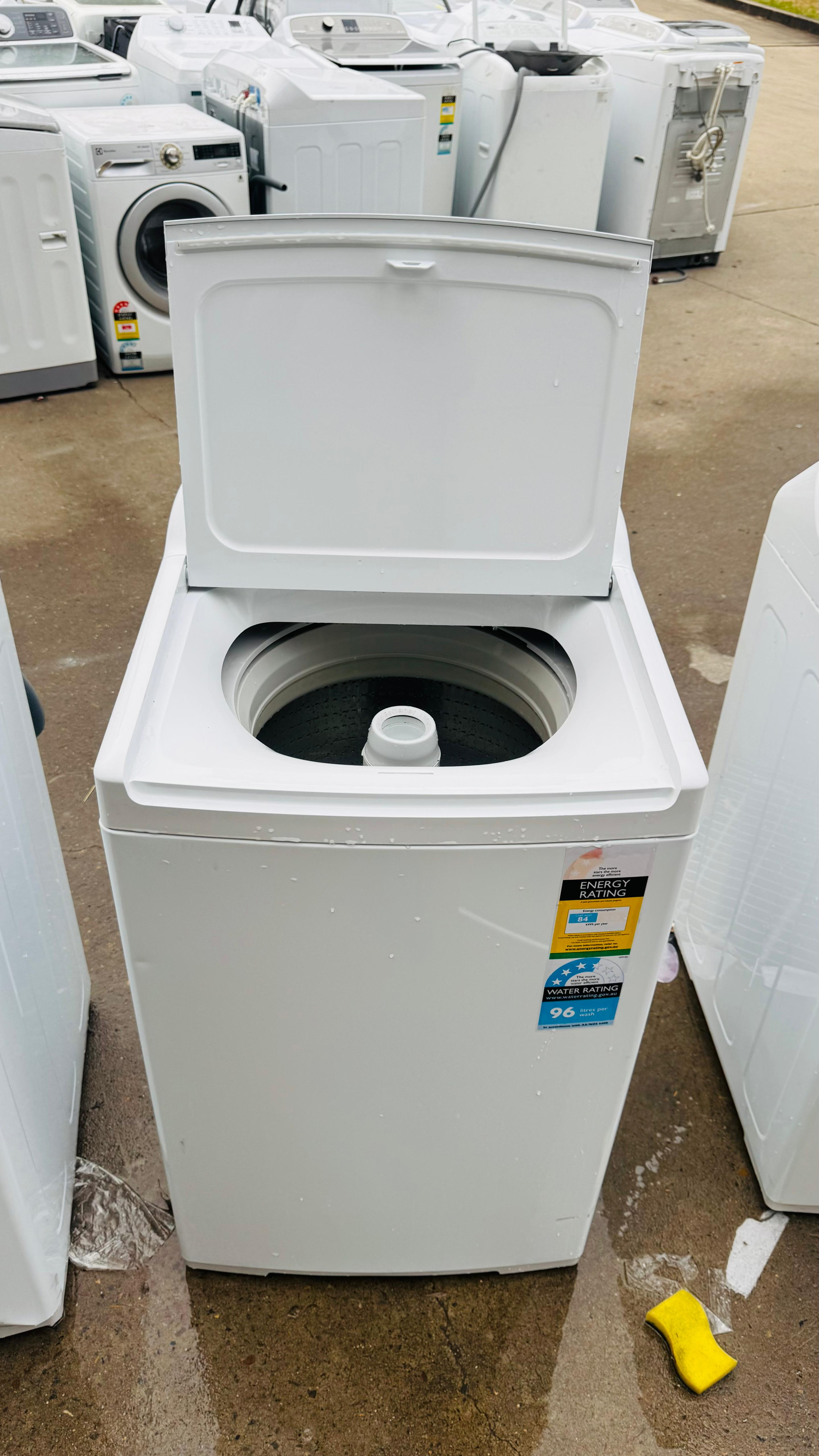 FISHER AND PAYKEL 8.5KGS TOP LOADER WASHING MACHINE