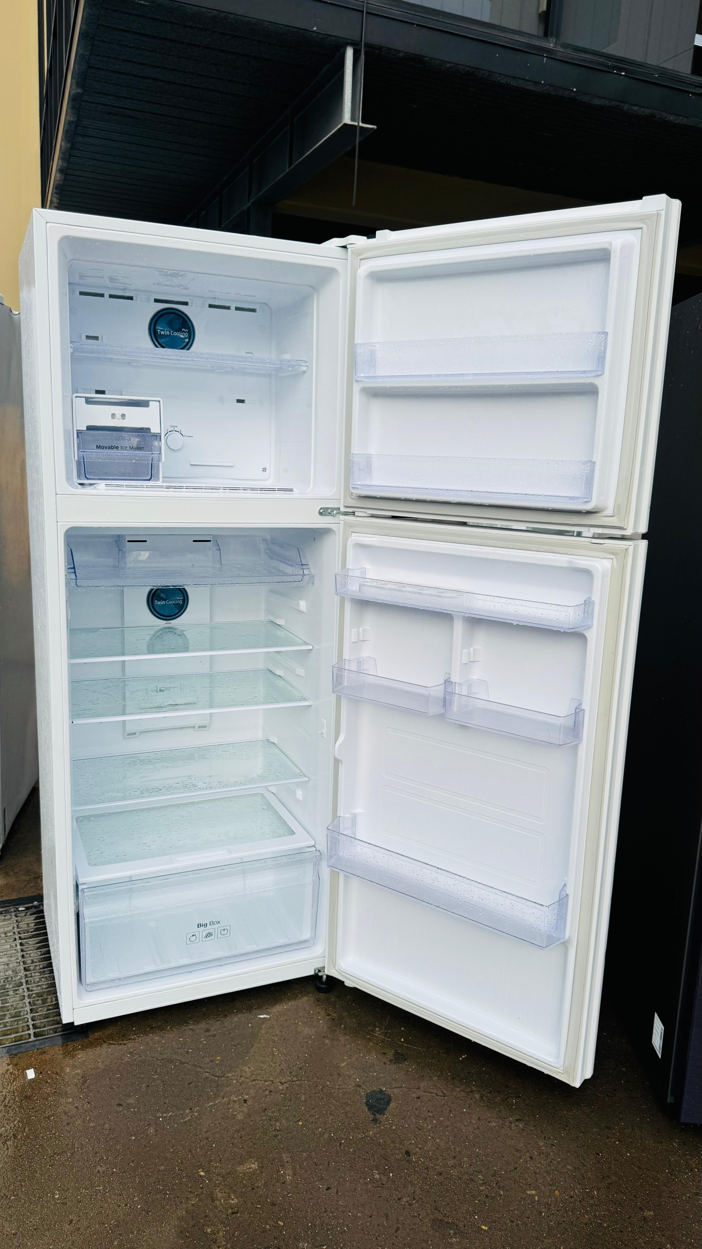 SAMSUNG 419 LITRES FRIDGE FREEZER