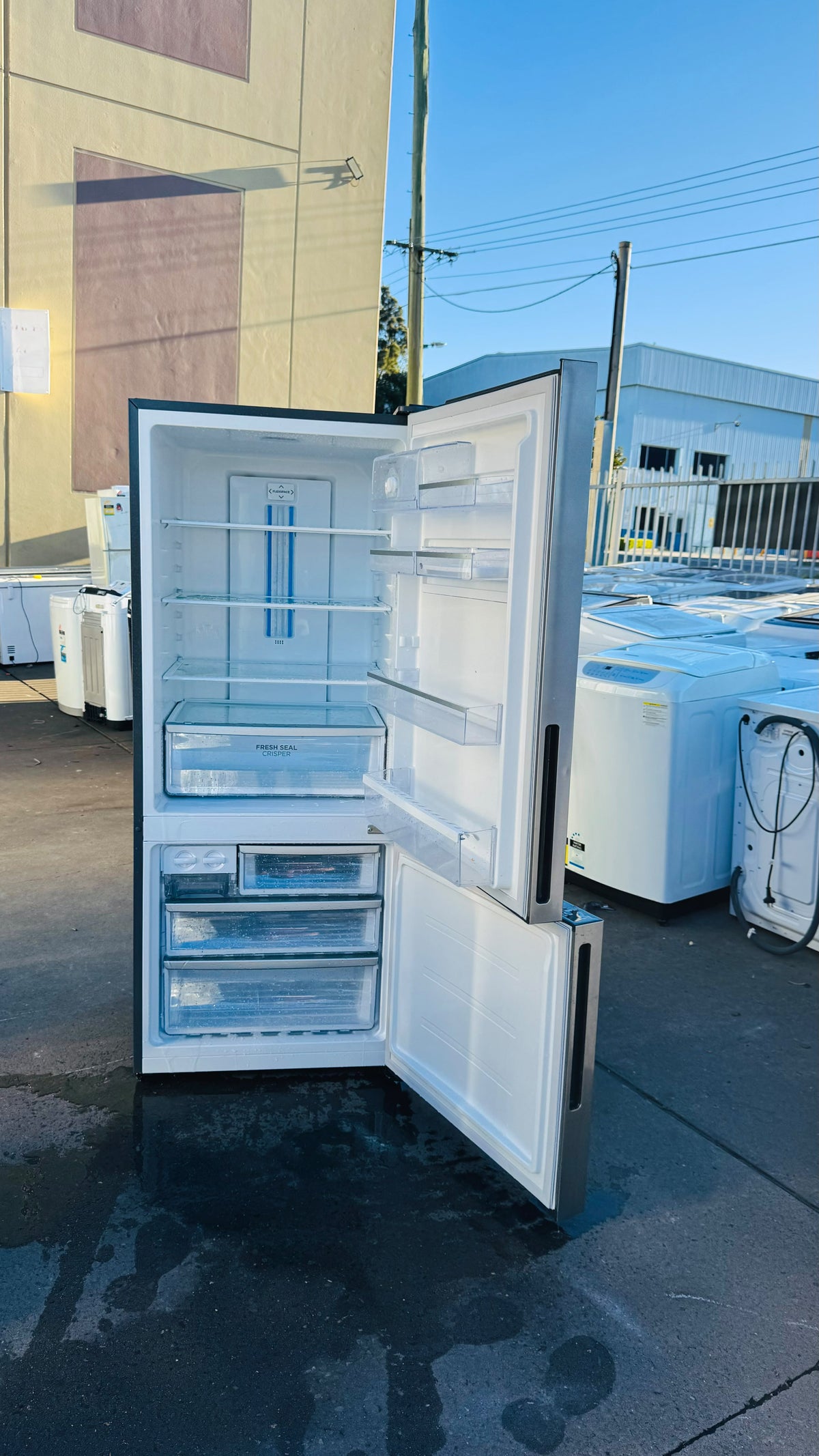WESTINGHOUSE 453 LITRES FRIDGE FREEZER