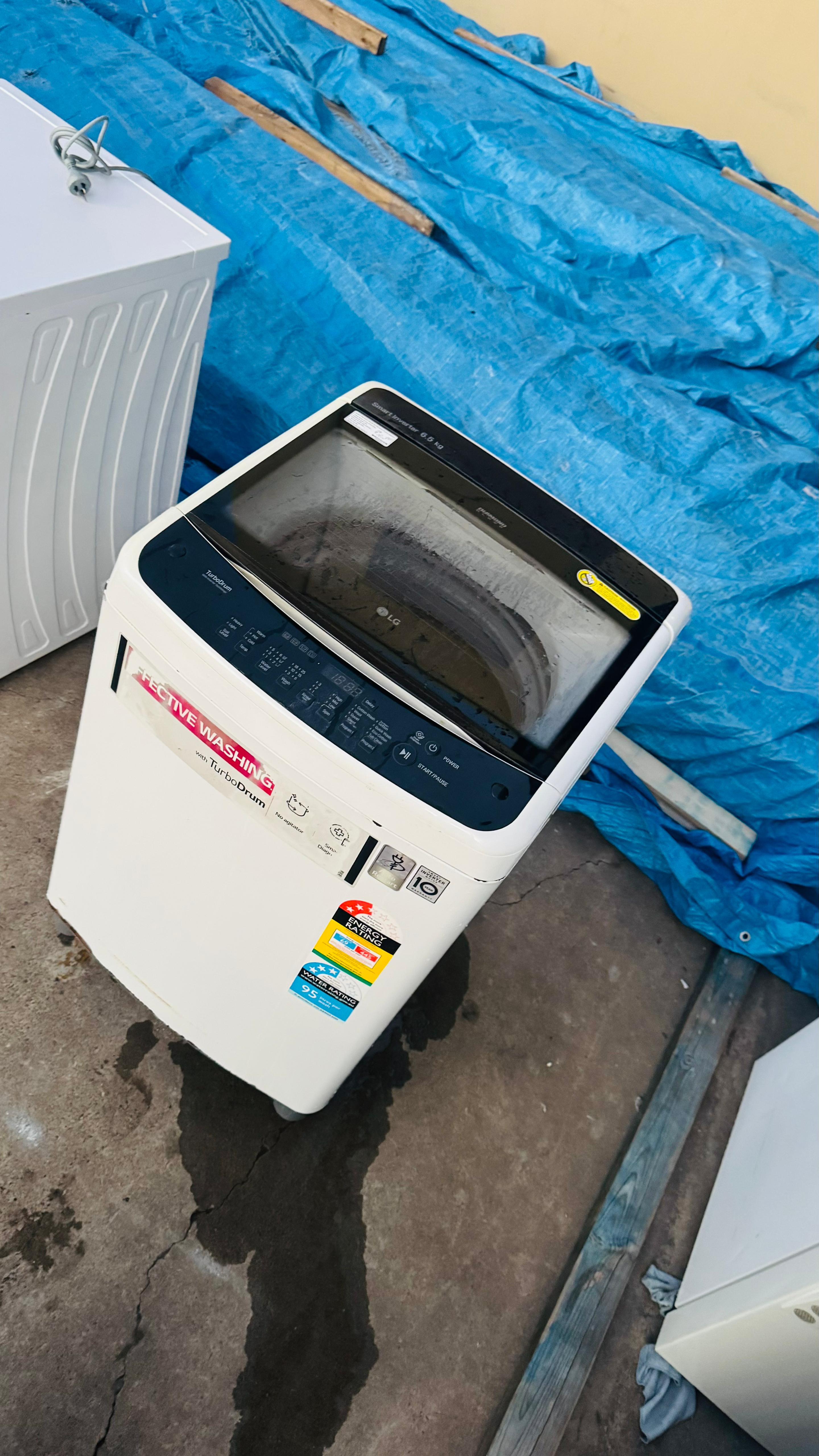 LG 6.5KGS TOP LOADER WASHING MACHINE