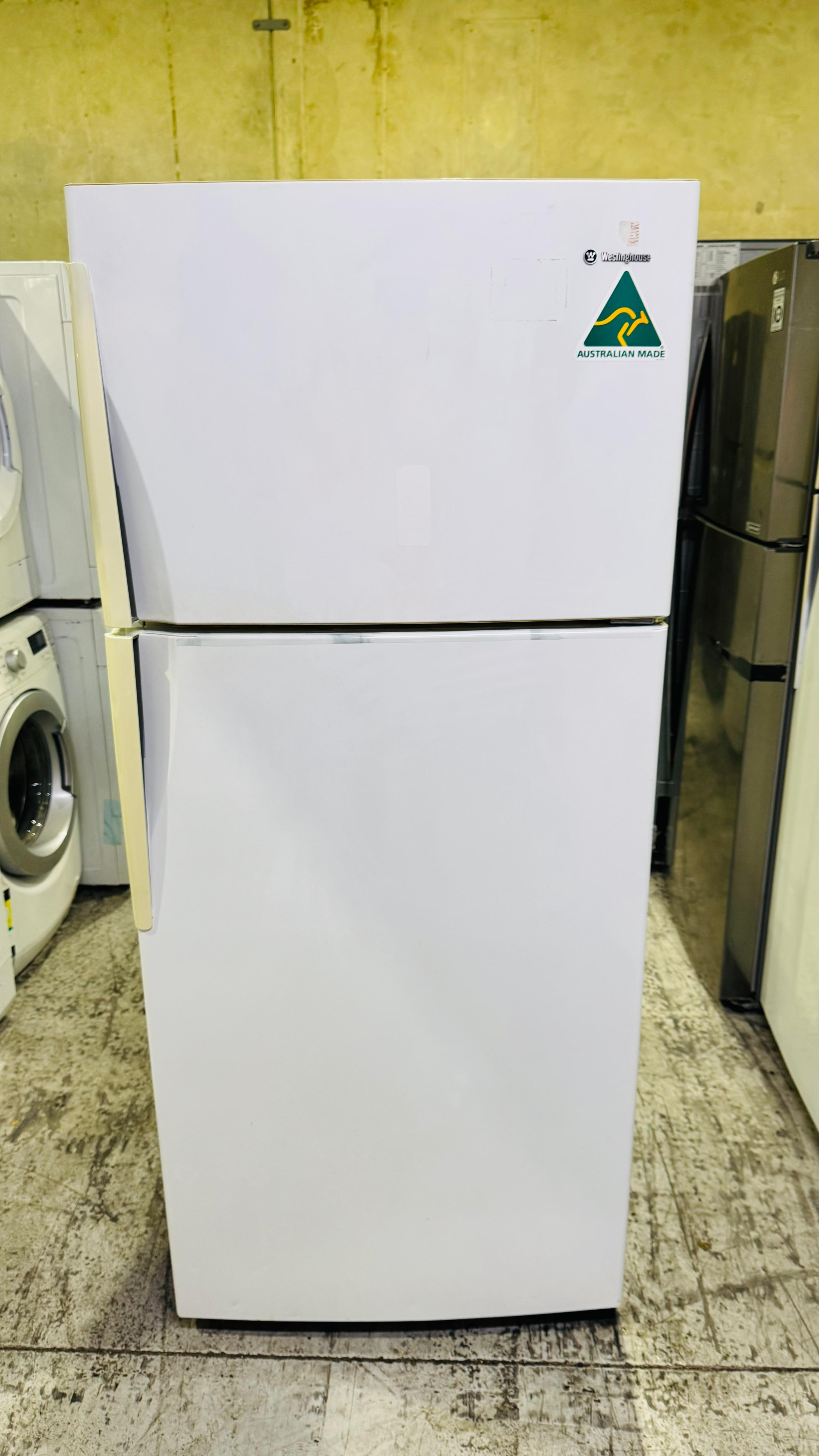 WESTINGHOUSE 420 LITRES FRIDGE FREEZER
