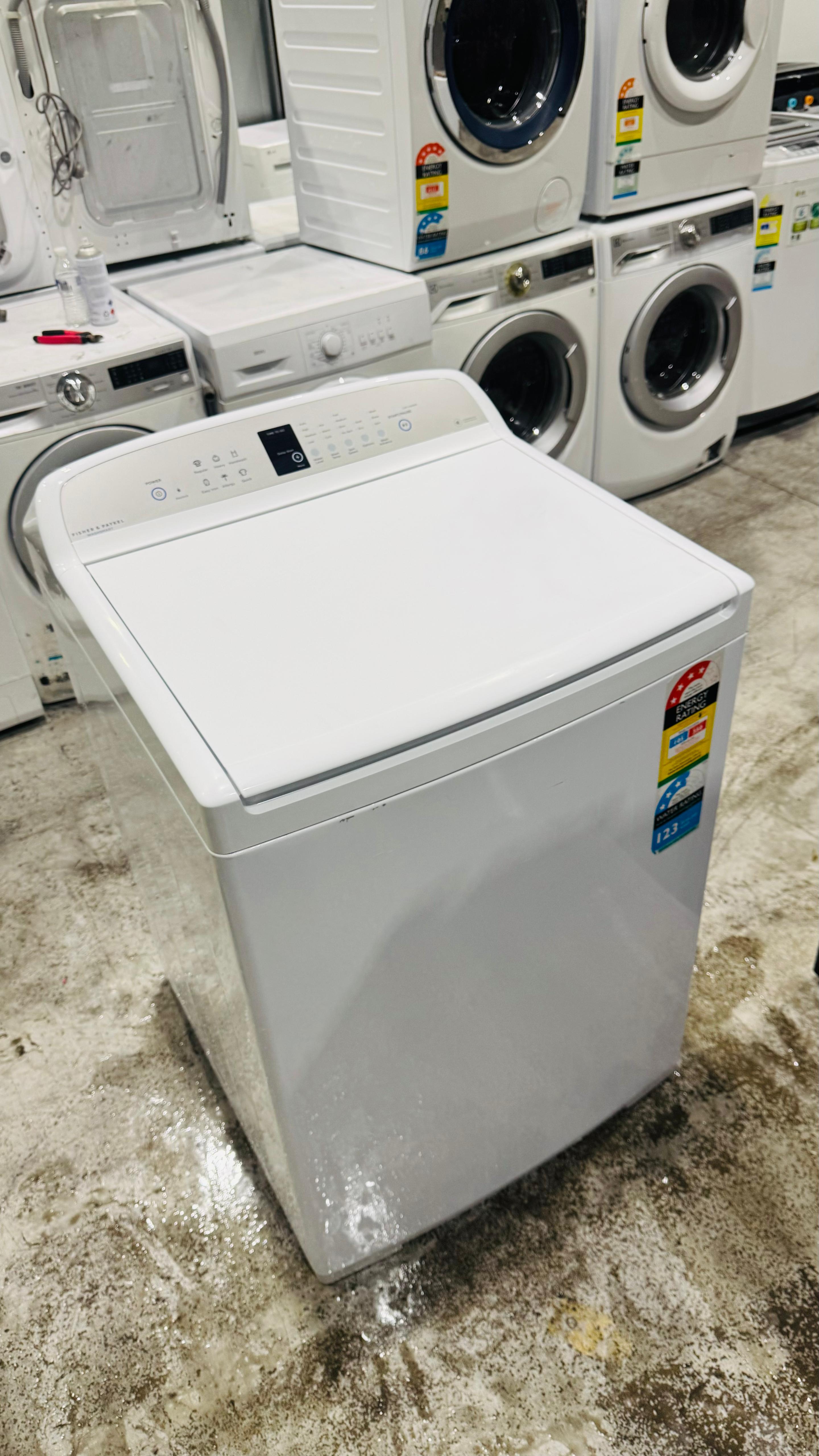 FISHER AND PAYKEL 10KG TOP LOADER WASHING MACHINE