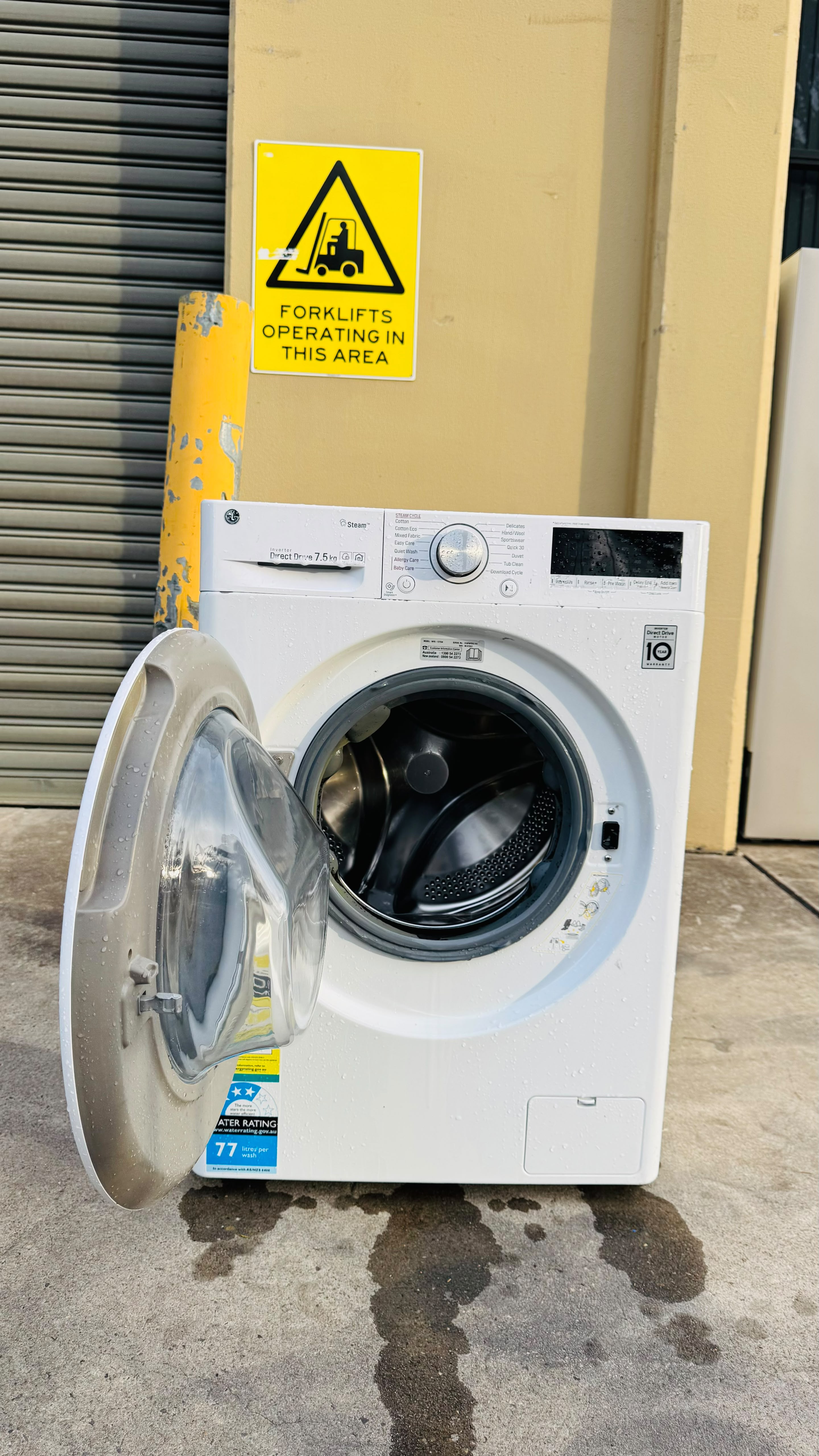 LG 7.5KGS FRONT LOADER WASHING MACHINE