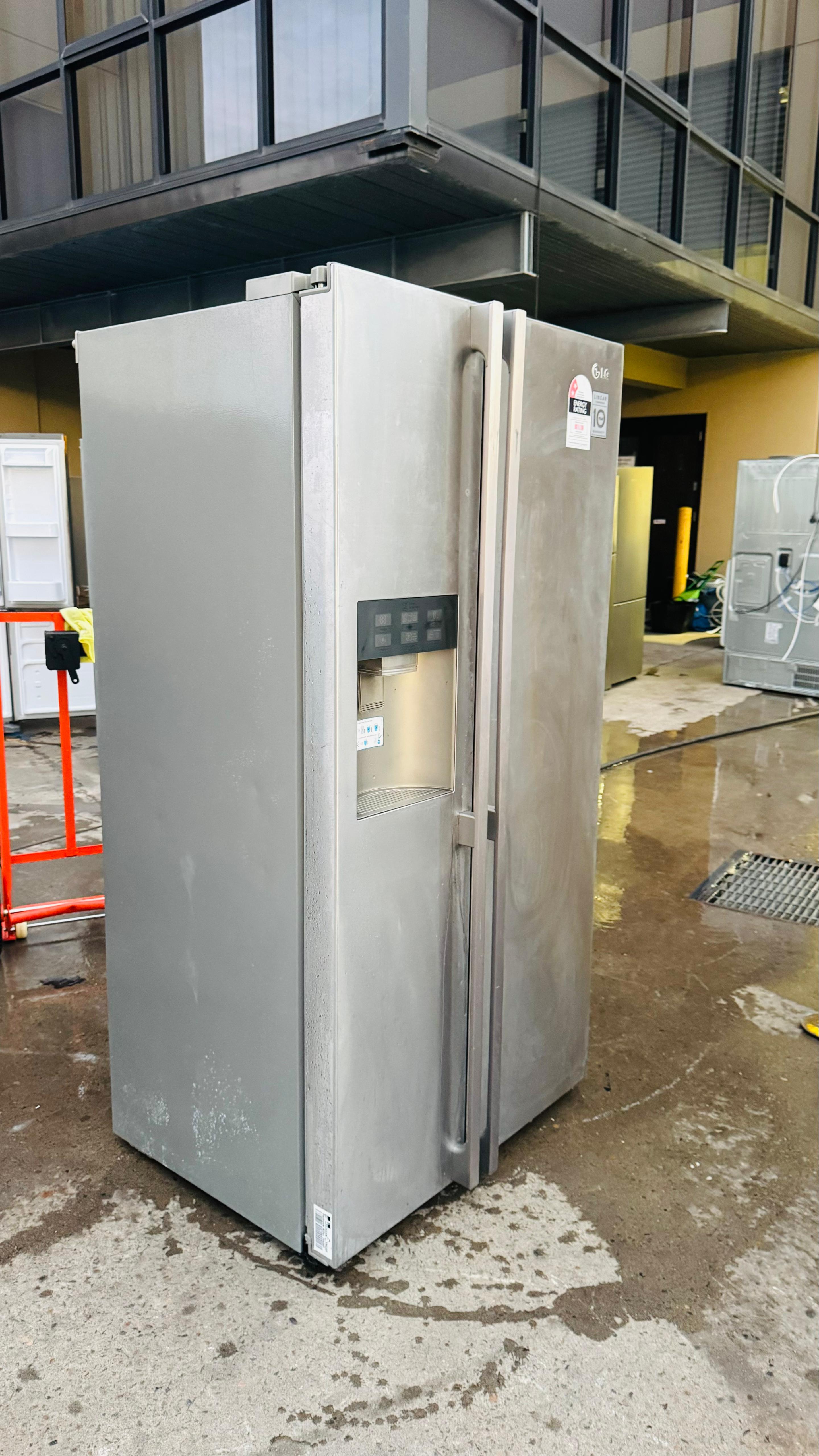 LG SIDE BY SIDE 659 LITRES FRIDGE FREEZER