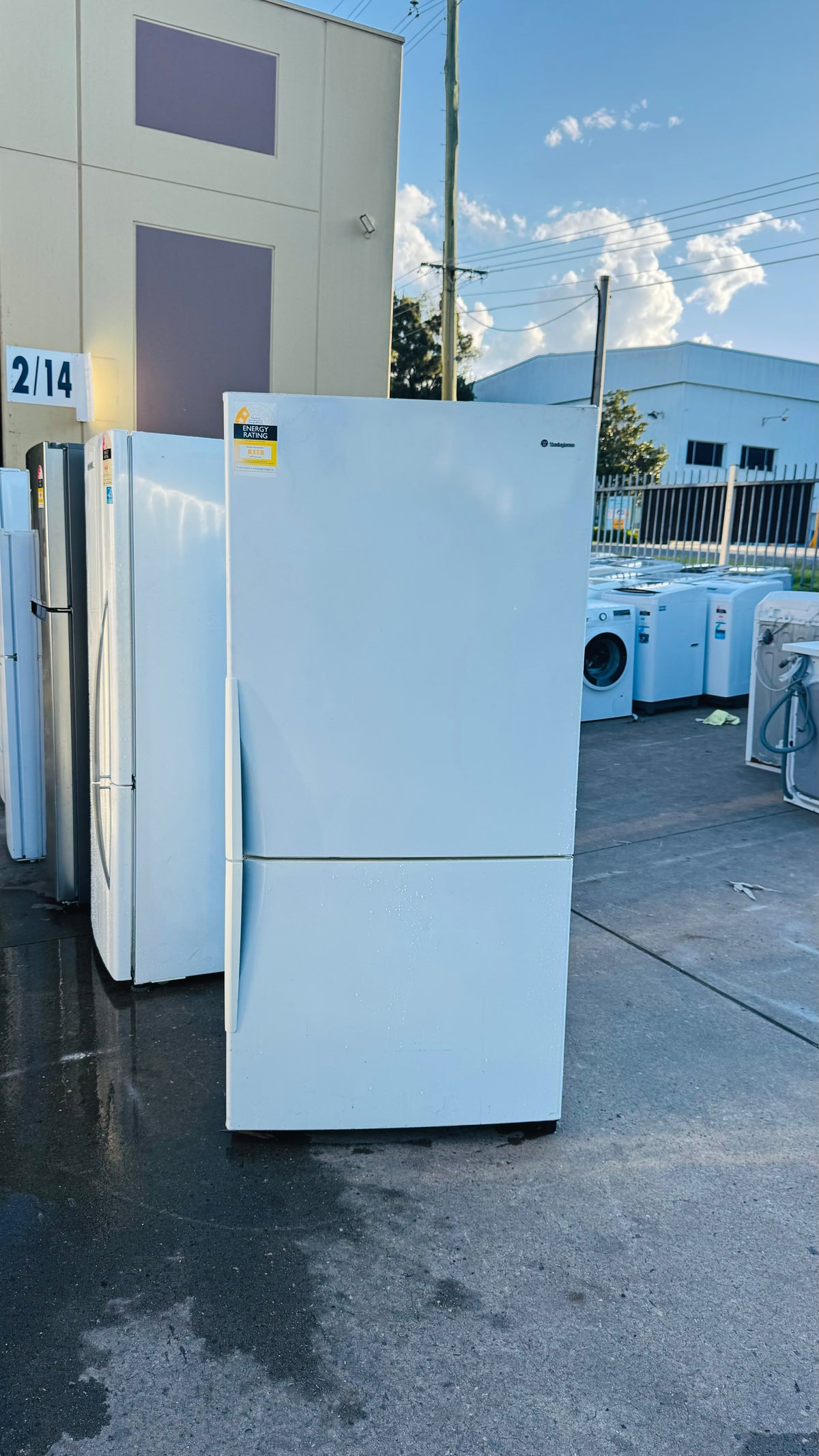 WESTINGHOUSE 510 LITRES FRIDGE FREEZER