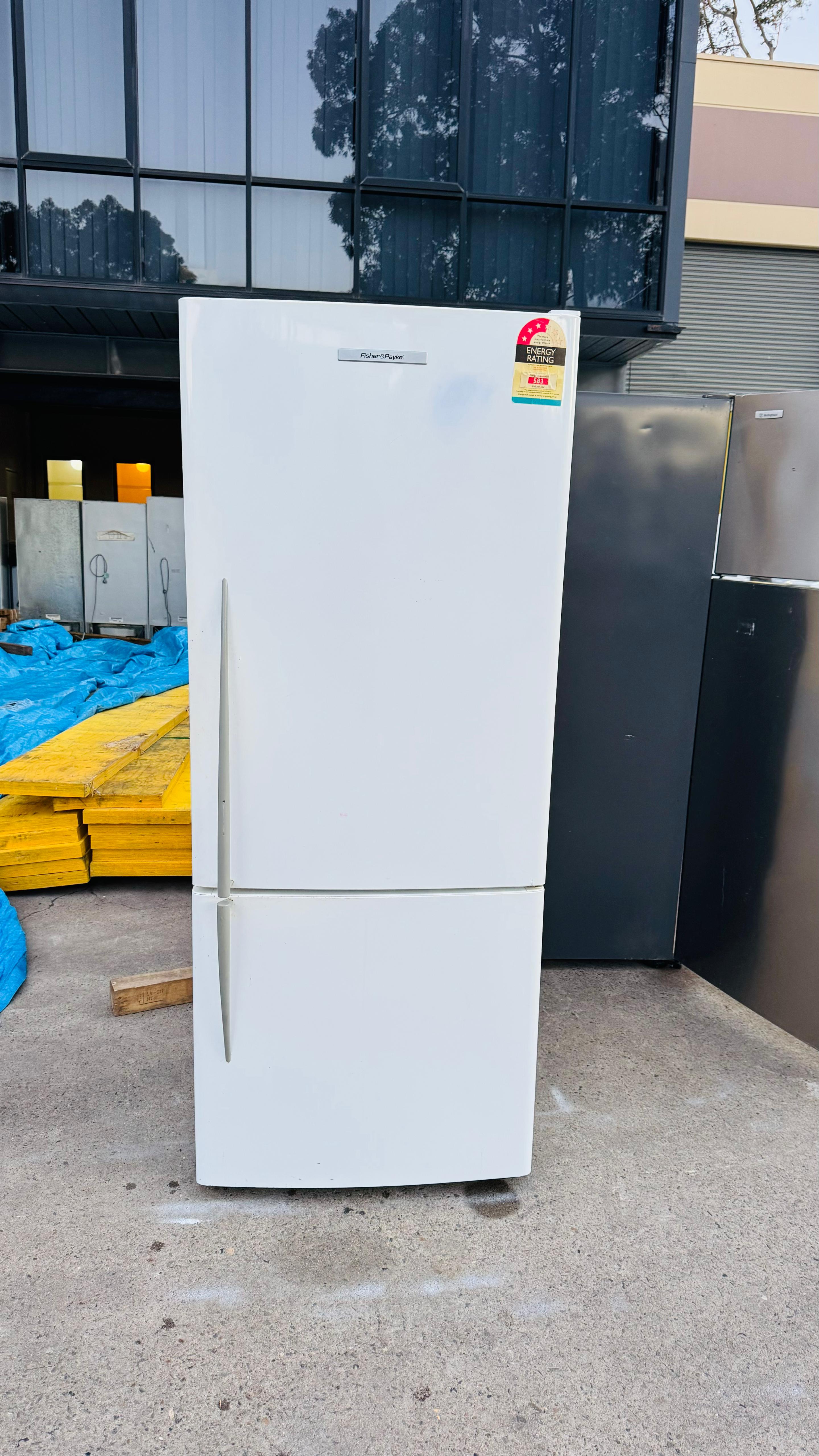 FISHER AND PAYKEL 442 LITRES FRIDGE FREEZER
