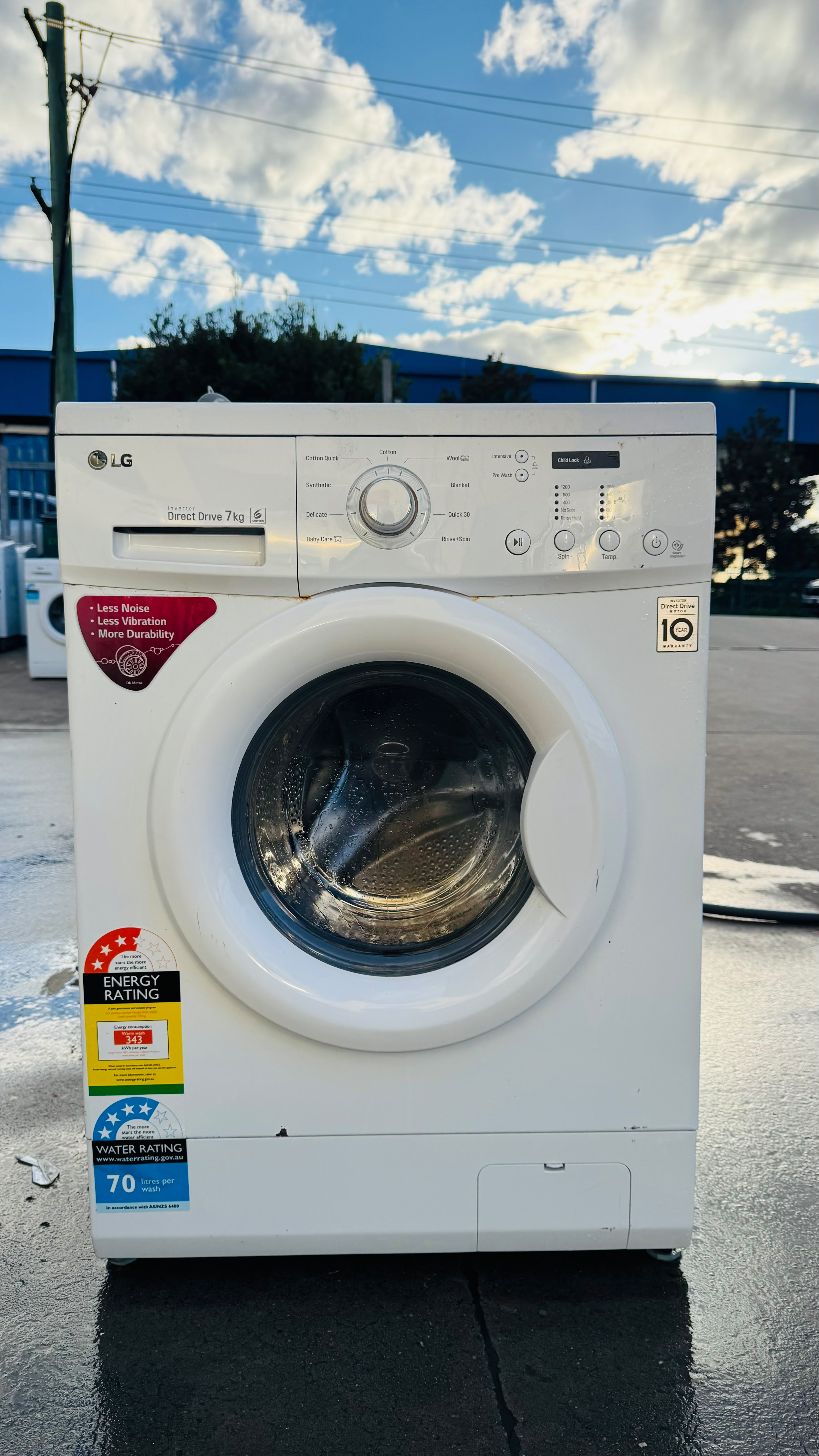 LG 7KGS FRONT LOADER WASHING MACHINE