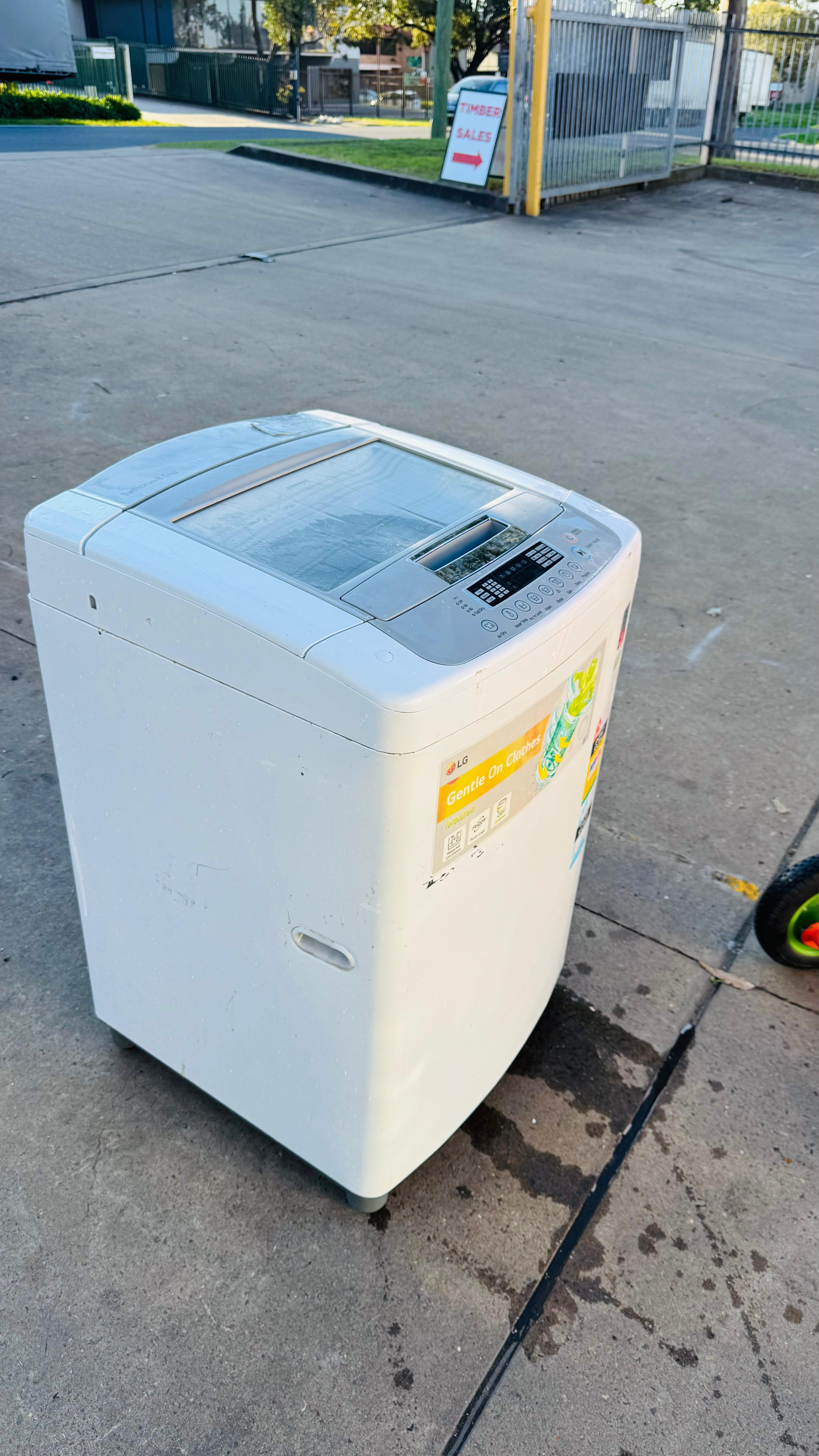 LG 8.5KGS TOP LOADER WASHING MACHINE
