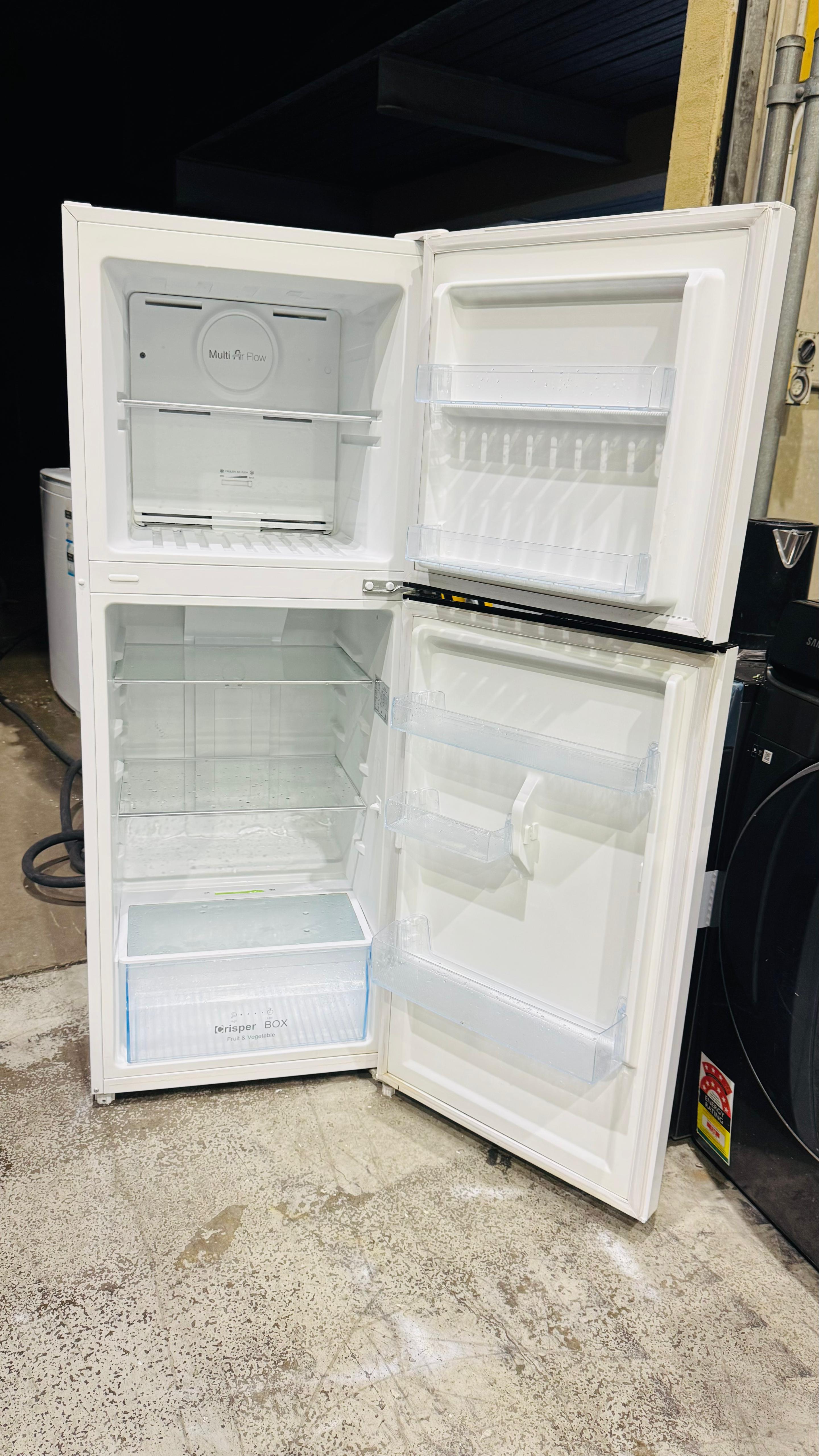 CHIQ 216 LITRES FRIDGE FREEZER