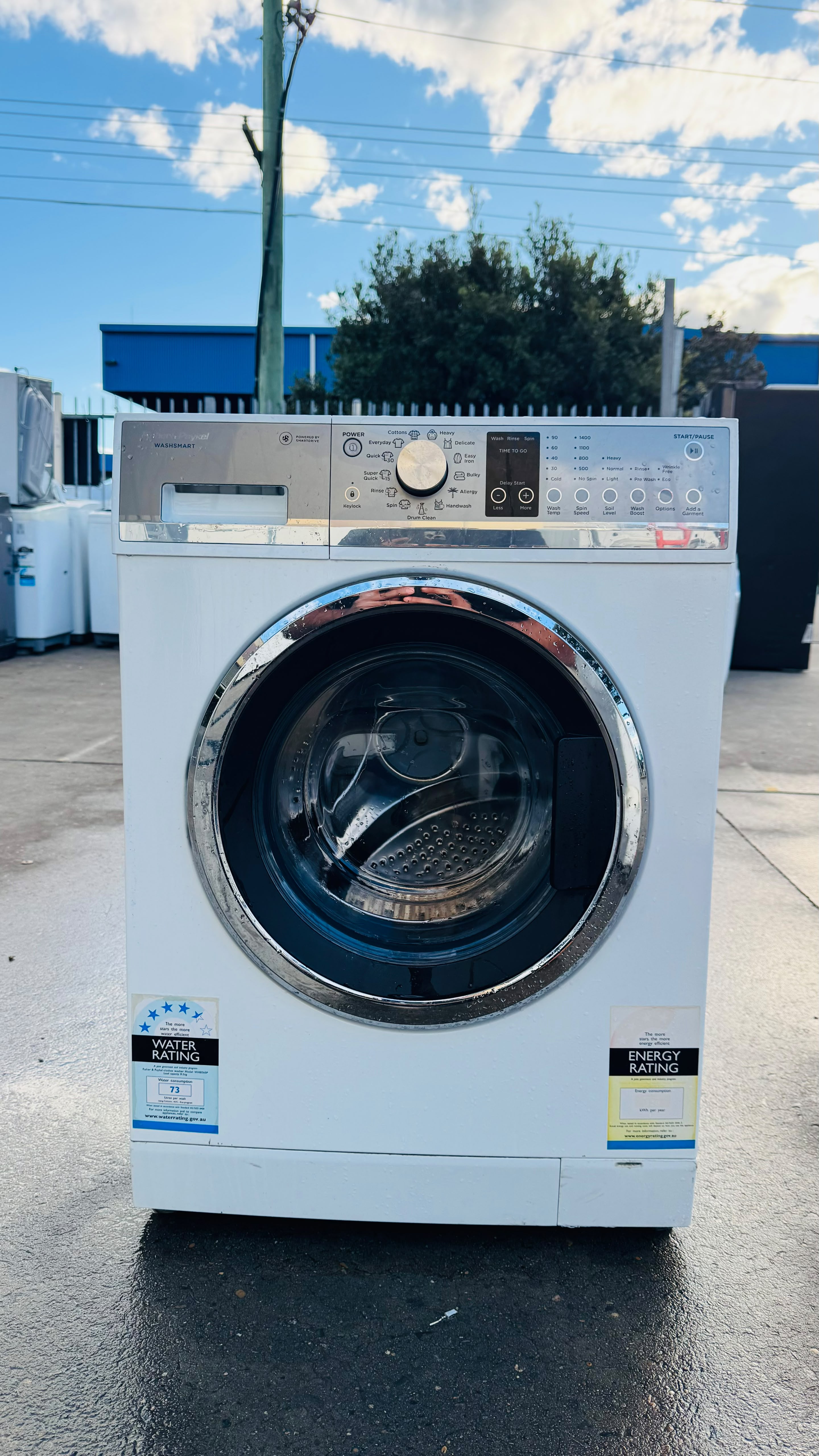 FISHER AND PAYKEL 8.5KGS FRONT LOADER WASHING MACHINE