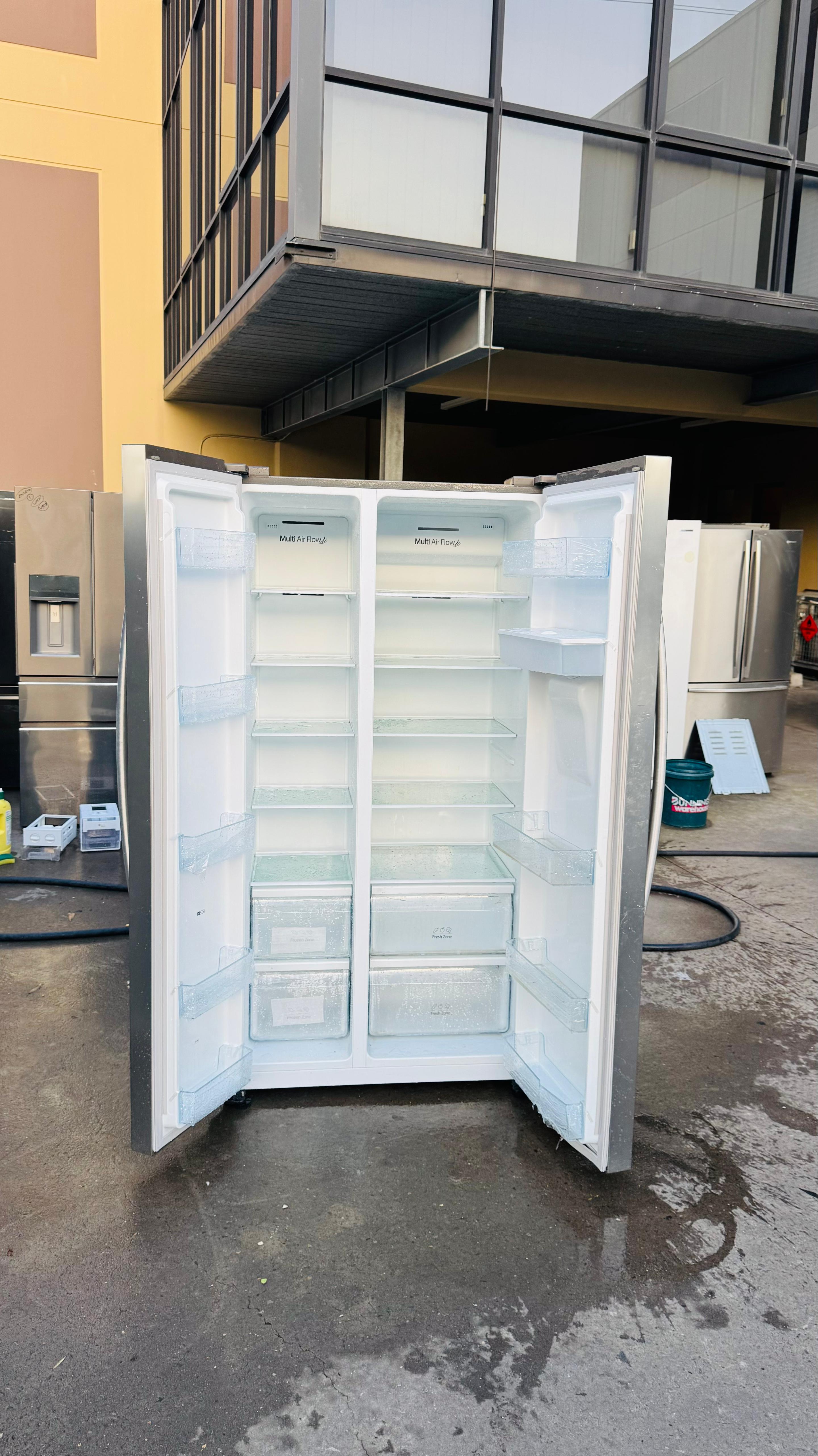 HISENSE SIDE BY SIDE 610 LITRES FRIDGE FREEZER
