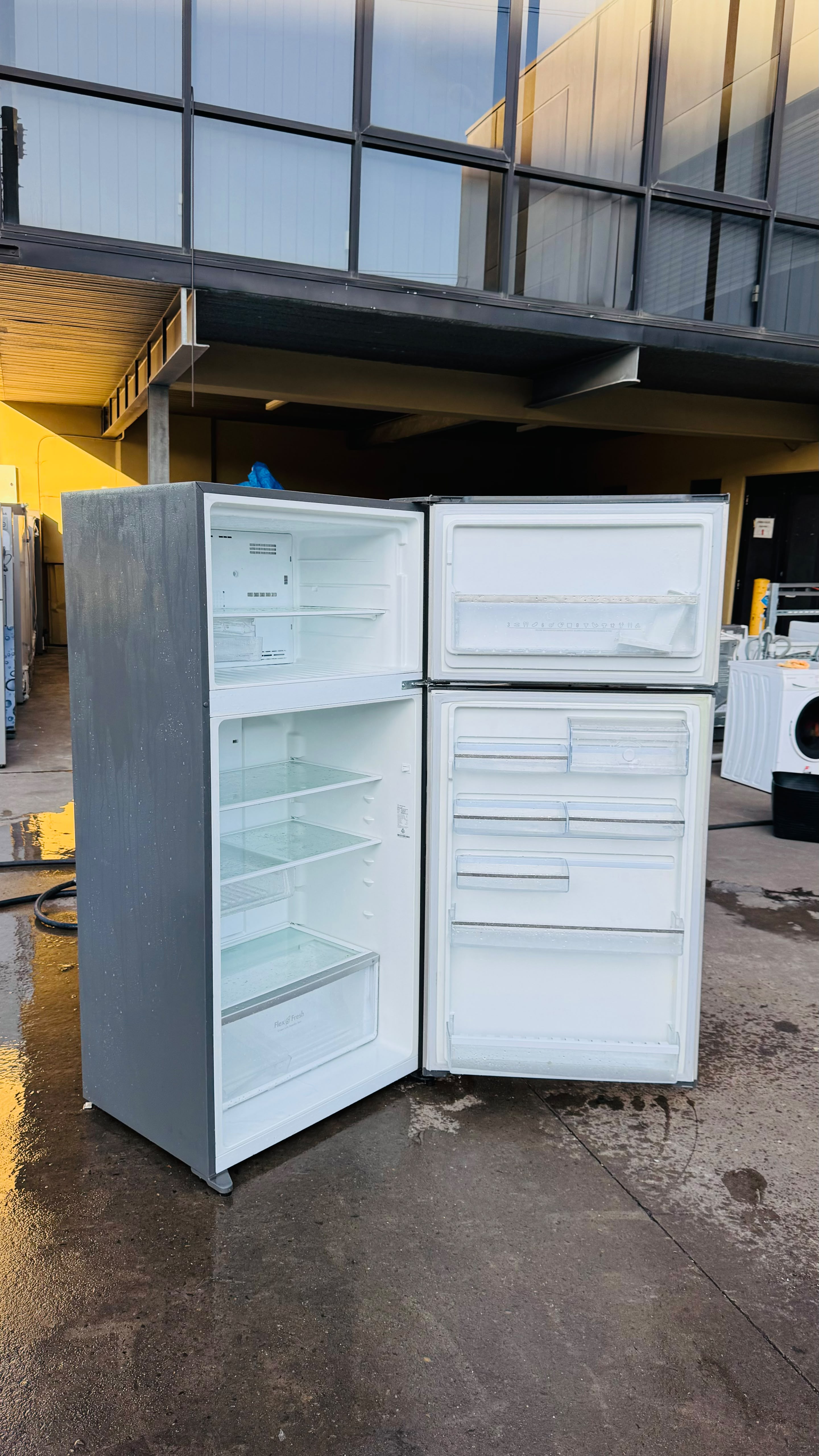 WESTINGHOUSE 538 LITRES FRIDGE FREEZER