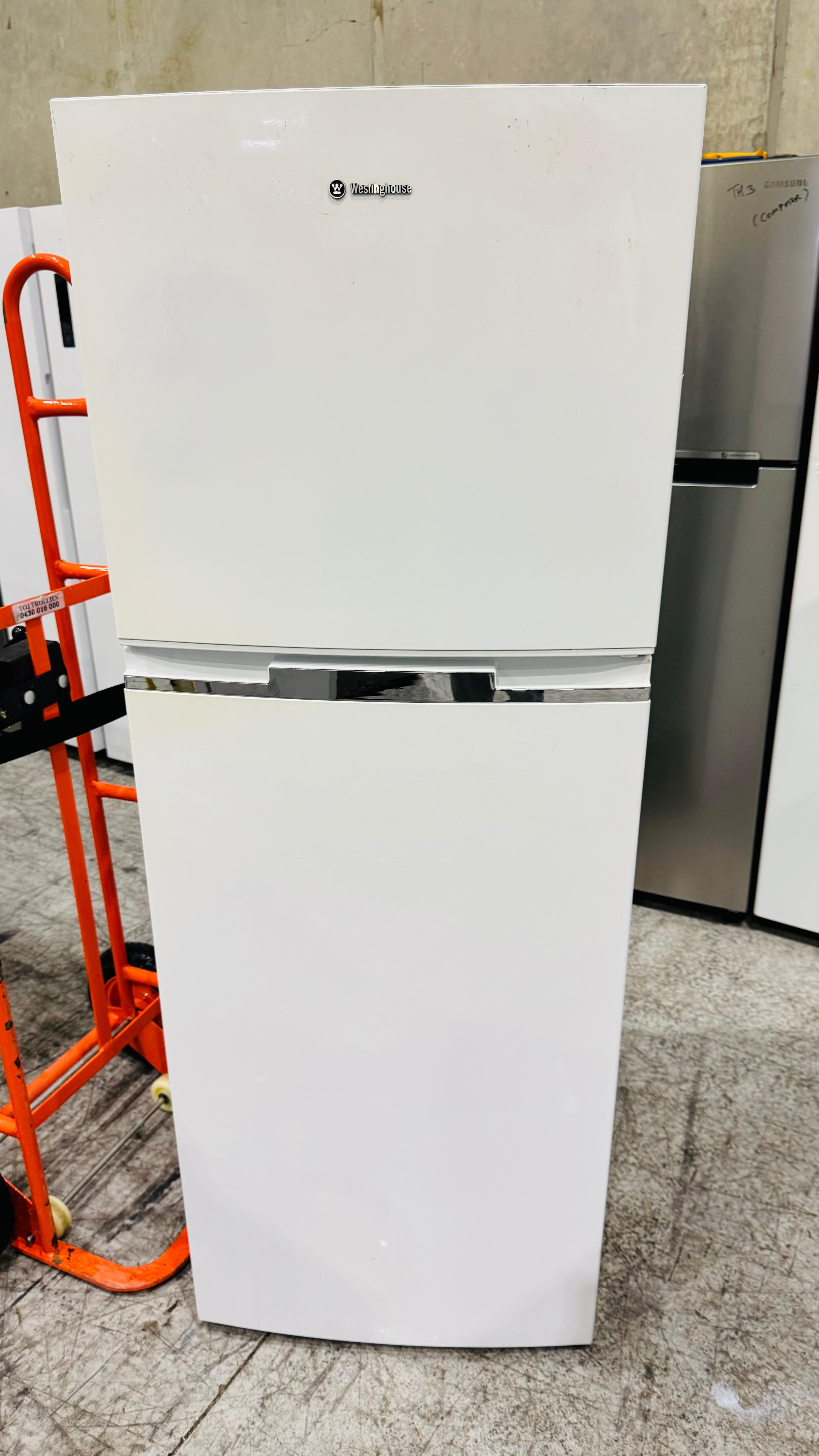 WESTINGHOUSE 339 LITRES FRIDGE FREEZER
