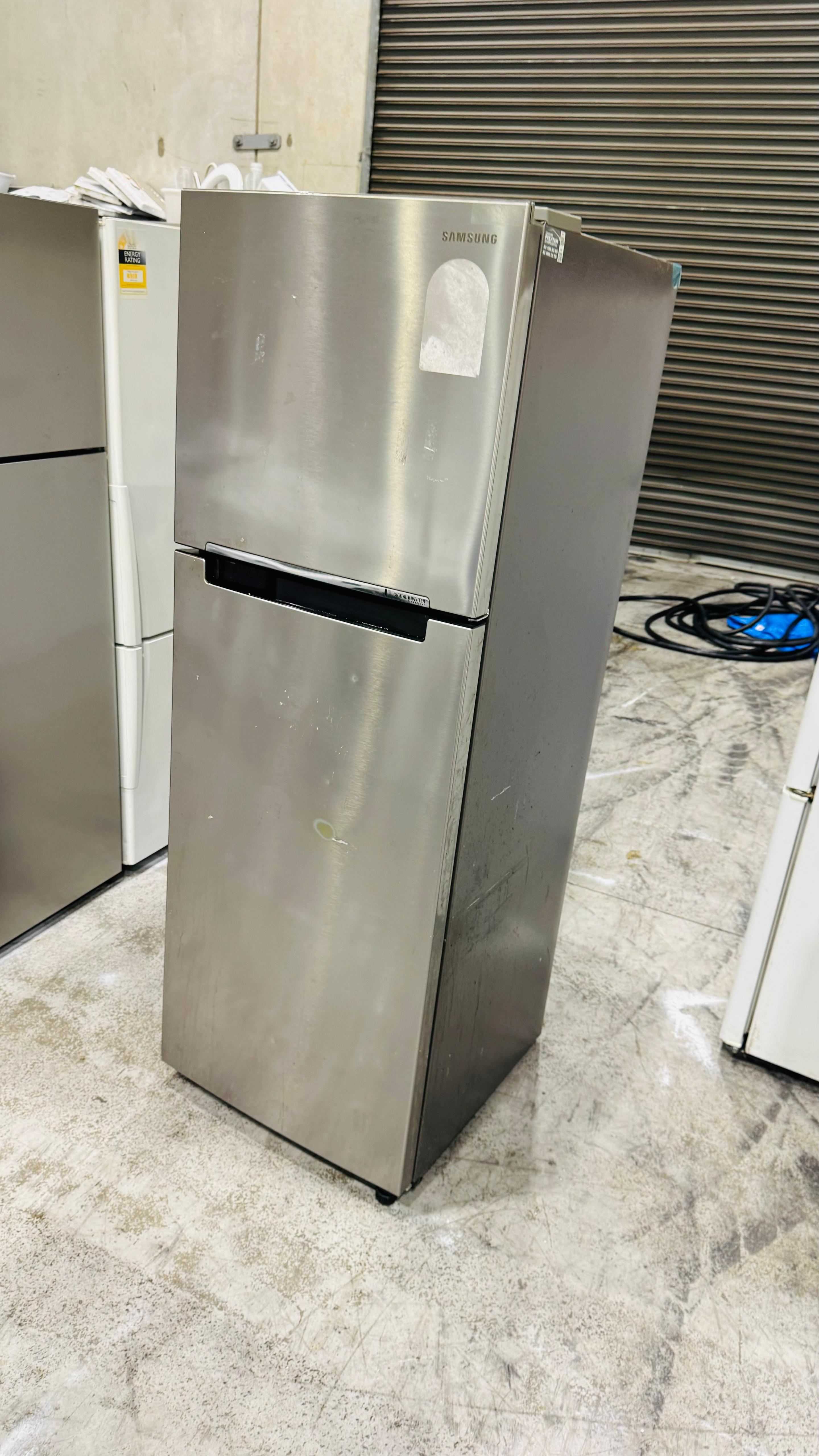 SAMSUNG 341 LITRES FRIDGE FREEZER