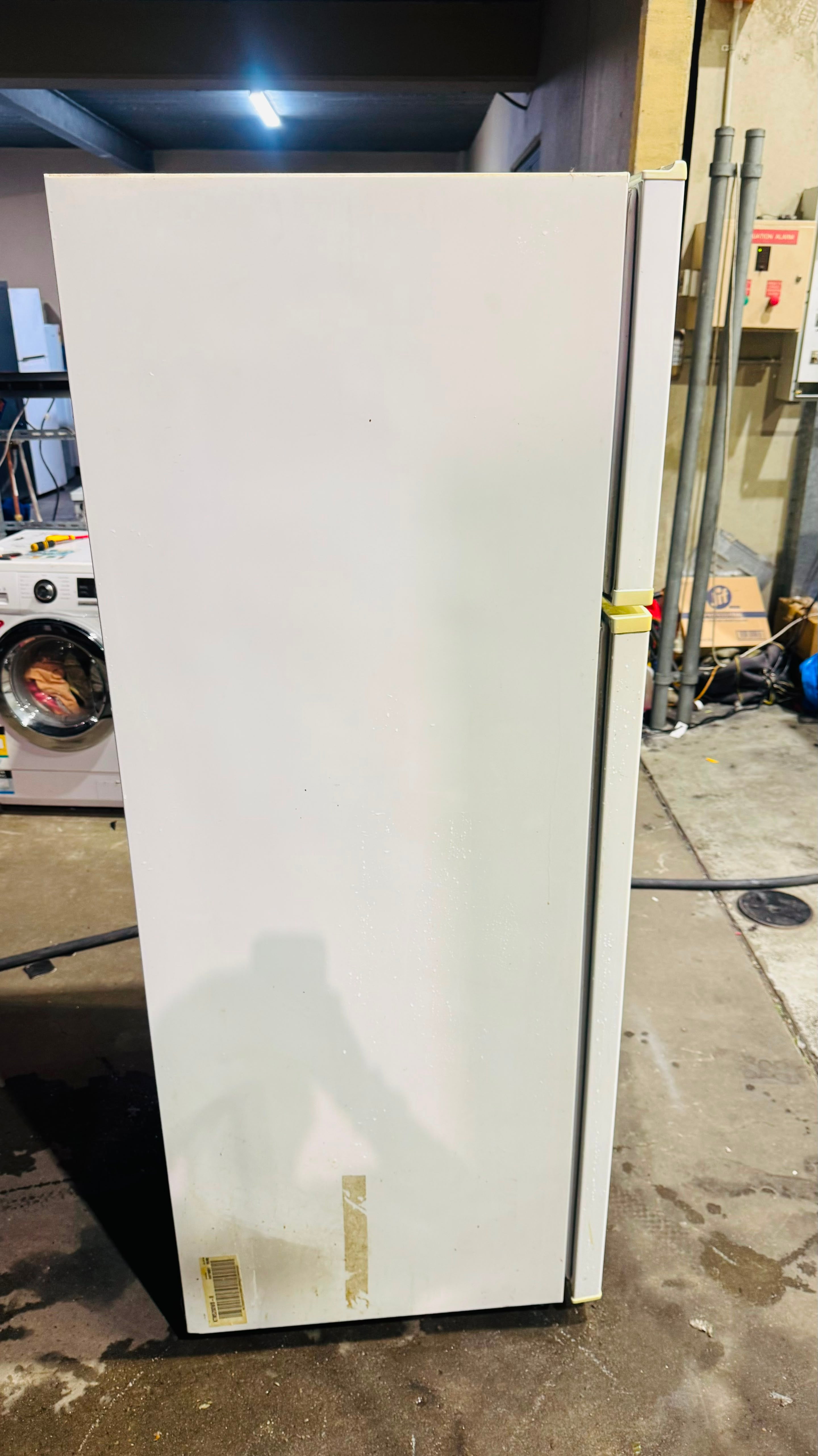 KELVINATOR 520 LITRES FRIDGE FREEZER