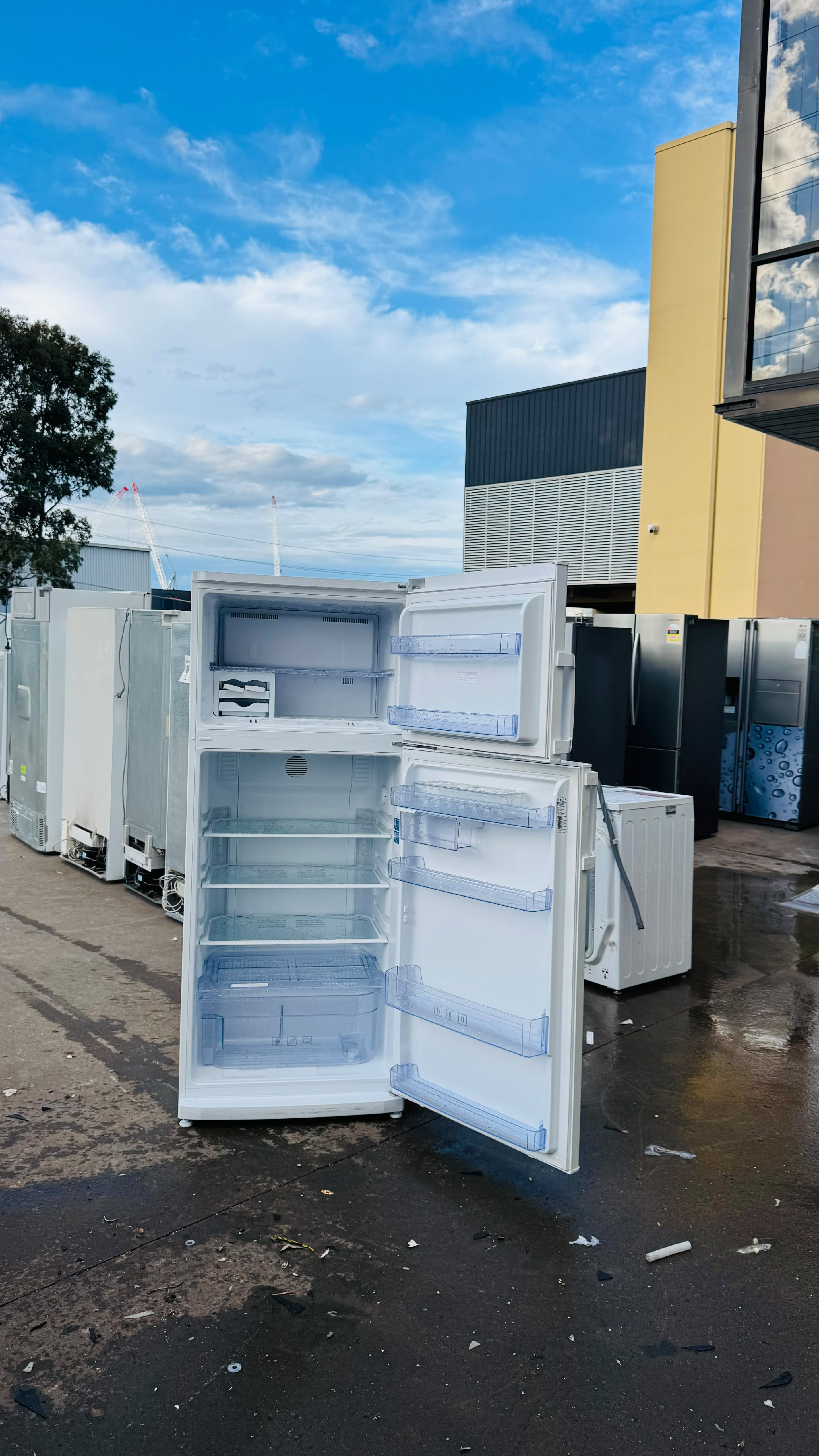 BEKO 415 LITRES FRIDGE FREEZER