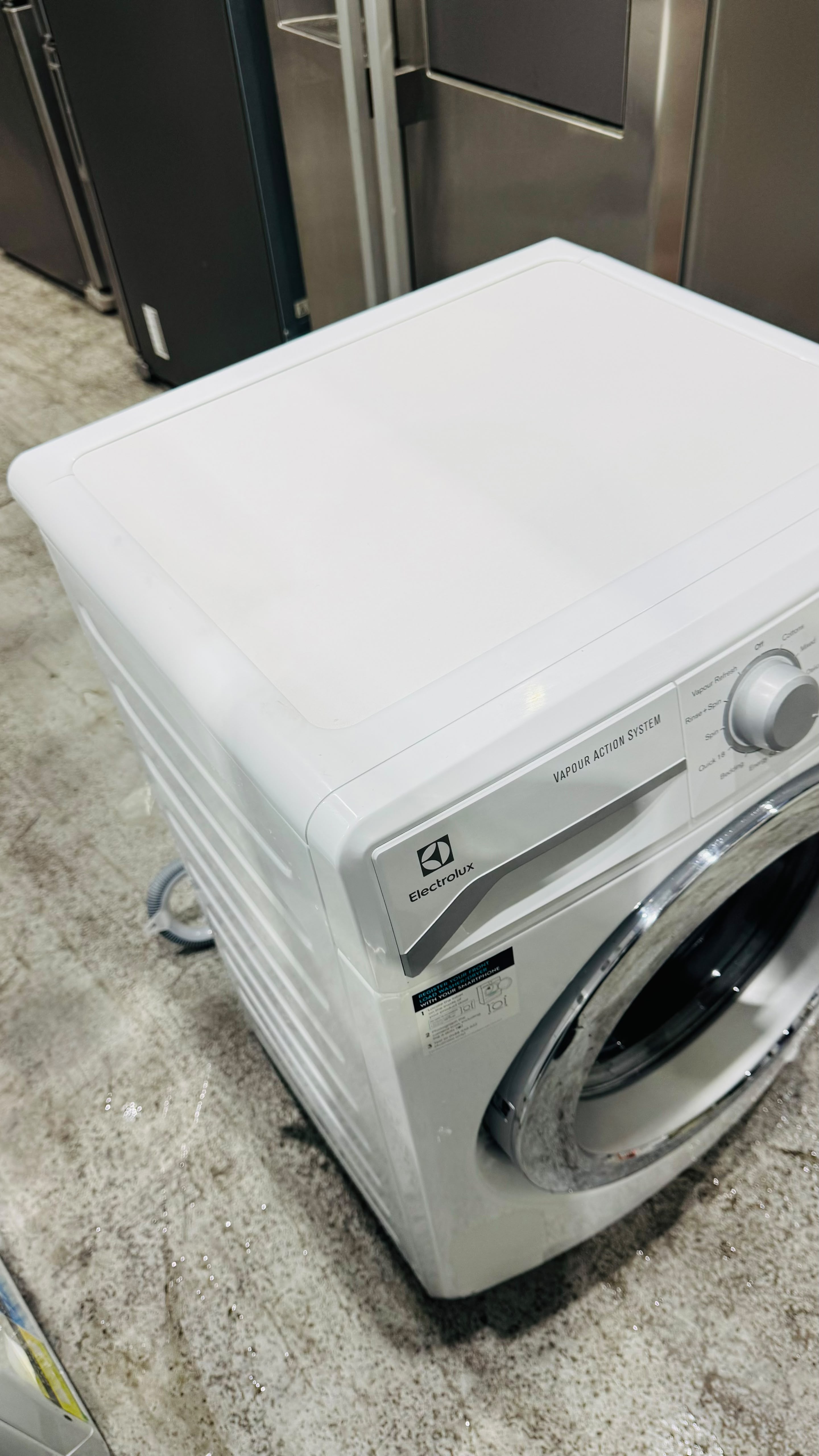 ELECTROLUX 7.5KGS FRONT LOADER WASHING MACHINE