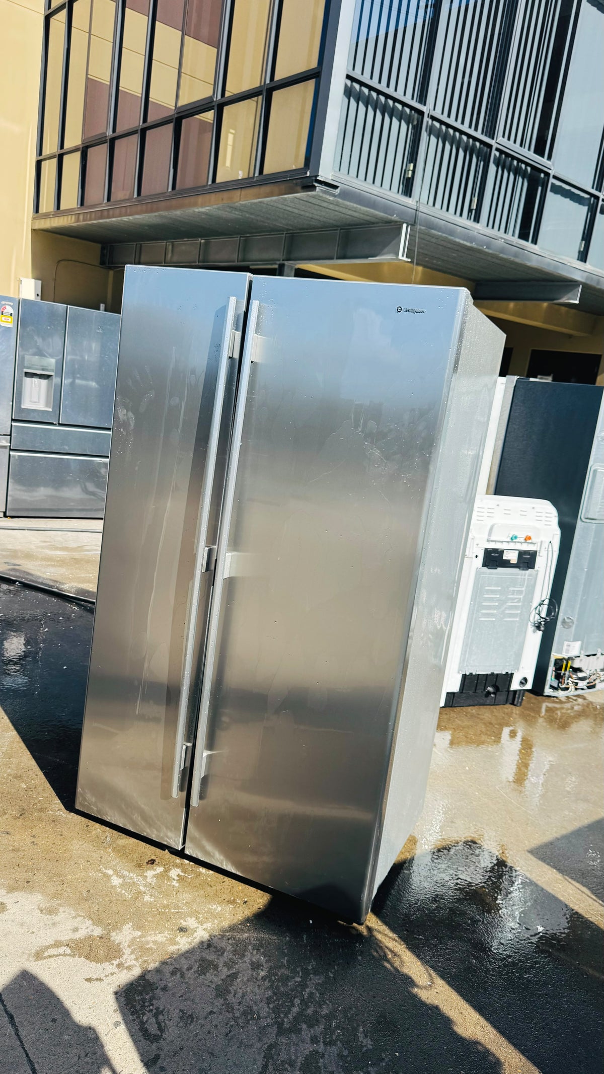WESTINGHOUSE SIDE BY SIDE 700 LITRES FRIDGE FREEZER