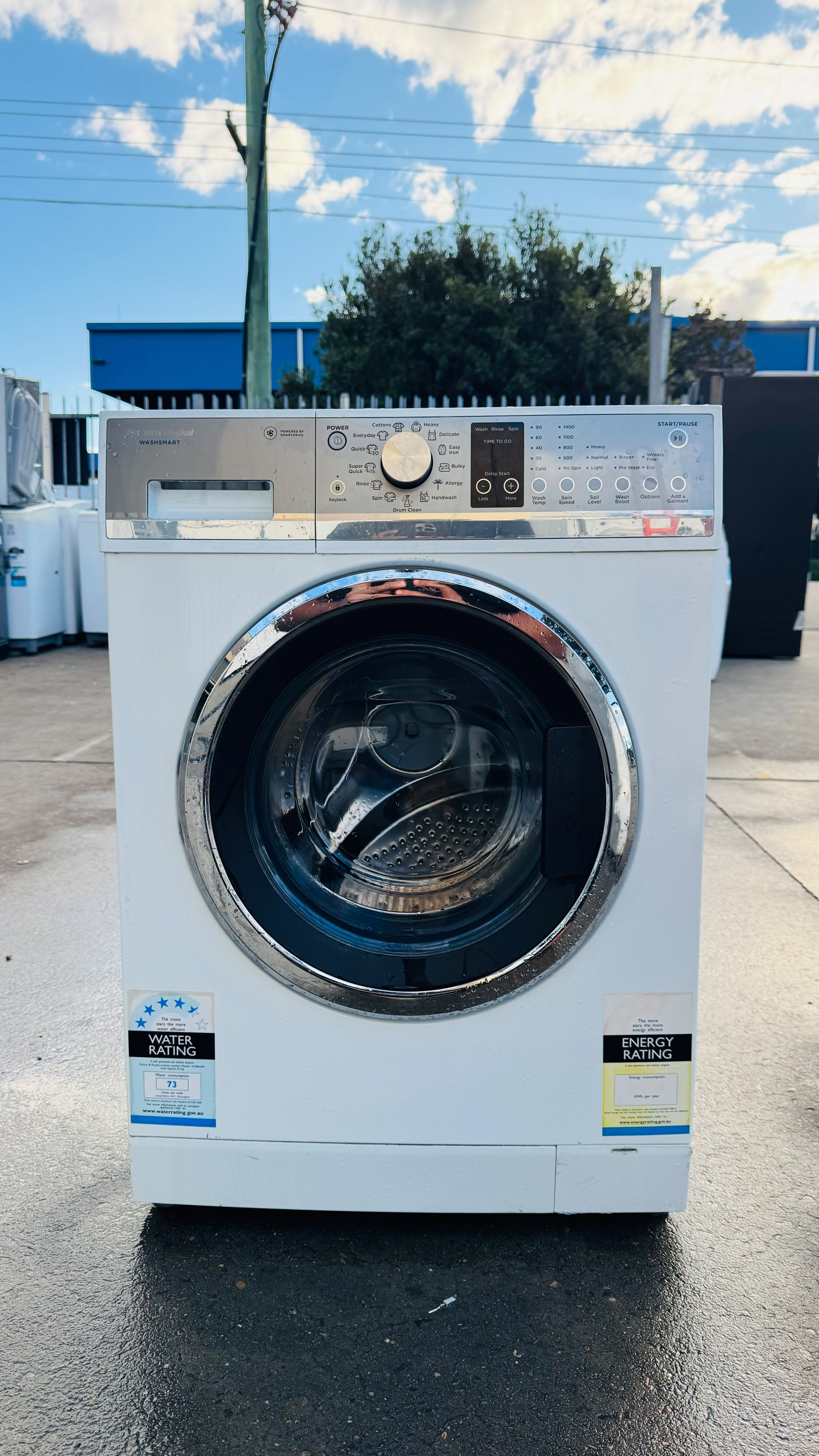 FISHER AND PAYKEL 8.5KGS FRONT LOADER WASHING MACHINE