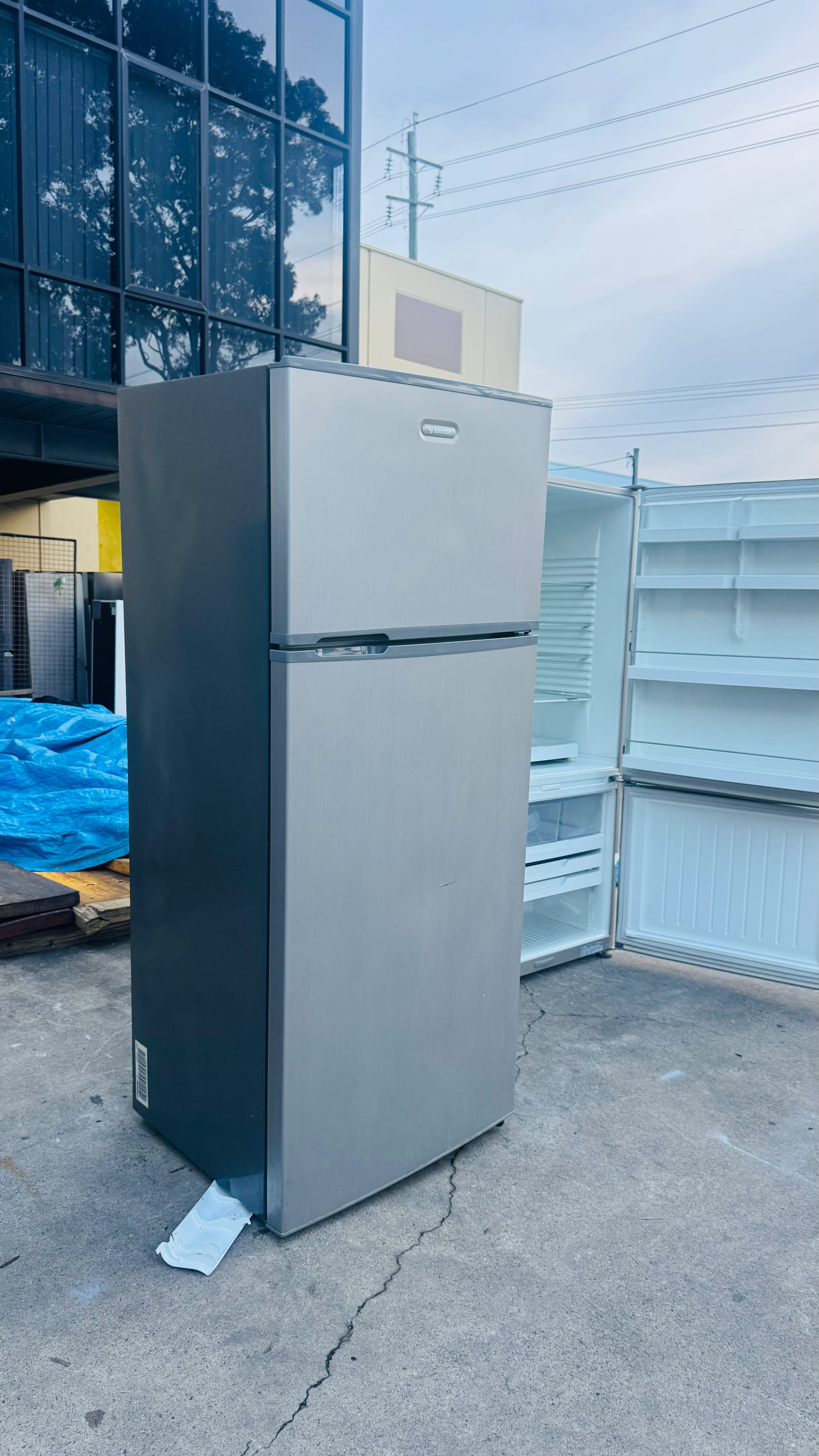 SIMPSON 390 LITRES FRIDGE FREEZER