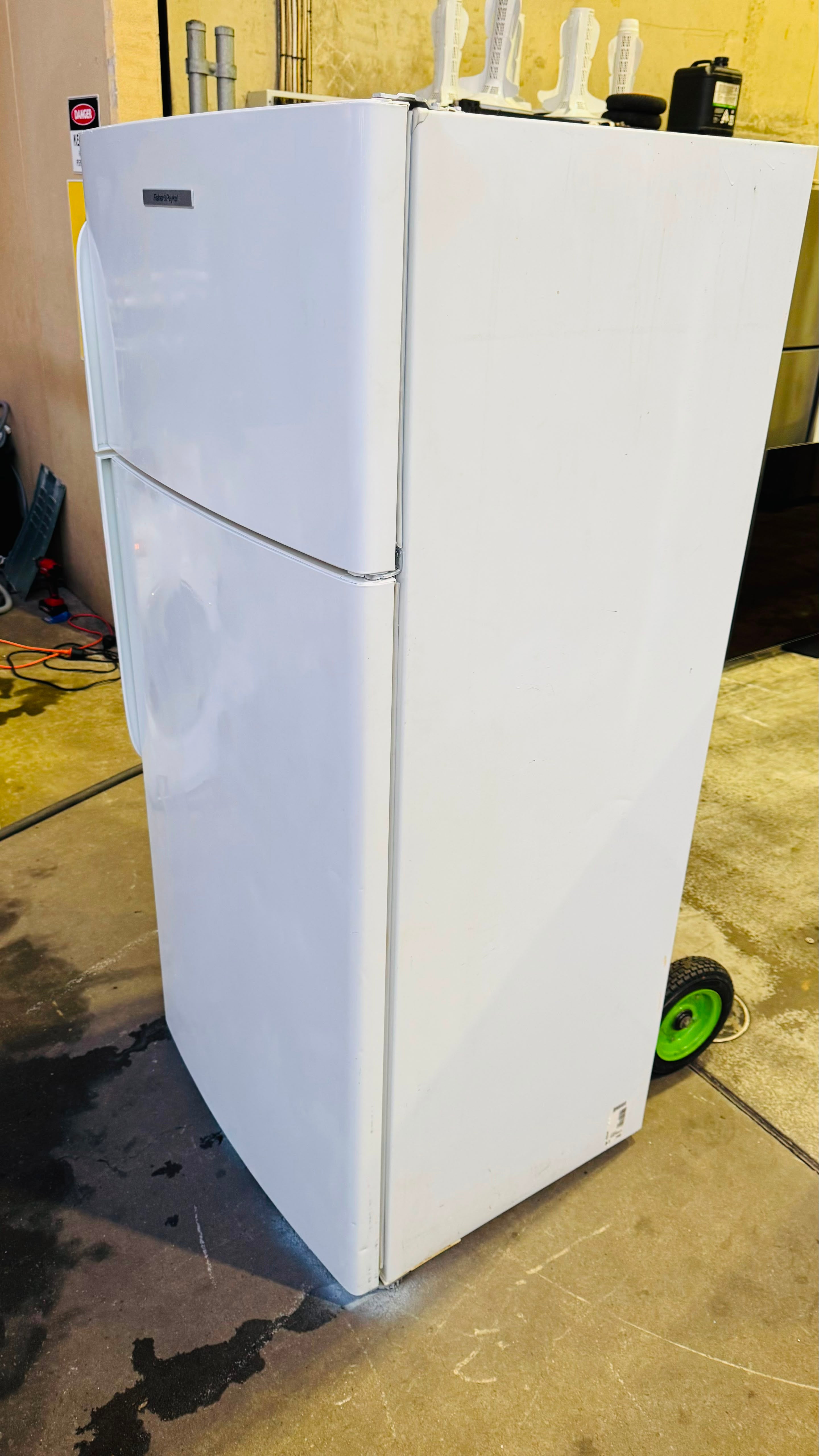 FISHER AND PAYKEL 517 LITRES FRIDGE FREEZER