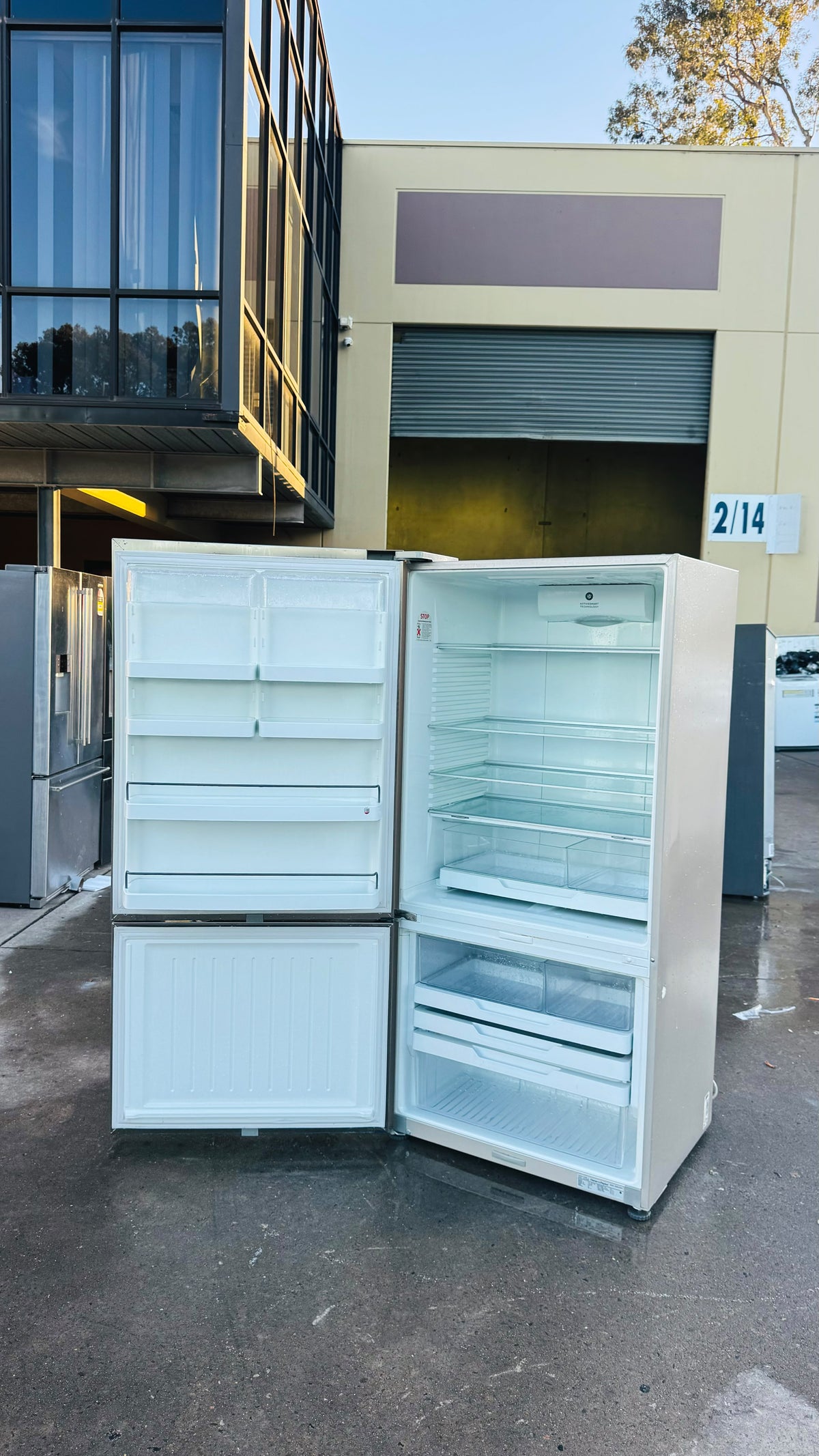 FISHER AND PAYKEL 519 LITRES FRIDGE FREEZER