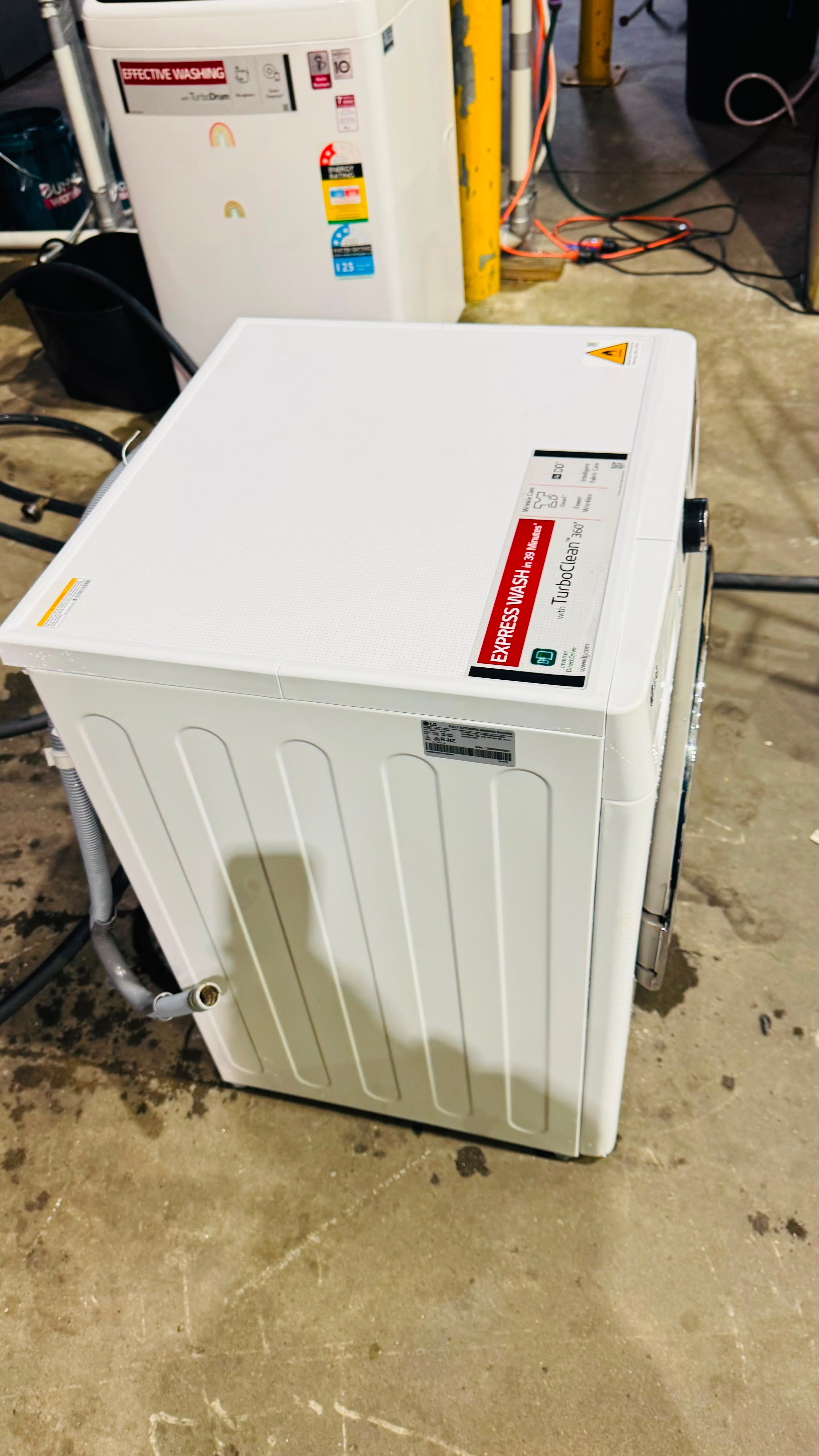 LG 10KGS FRONT LOADER WASHING MACHINE