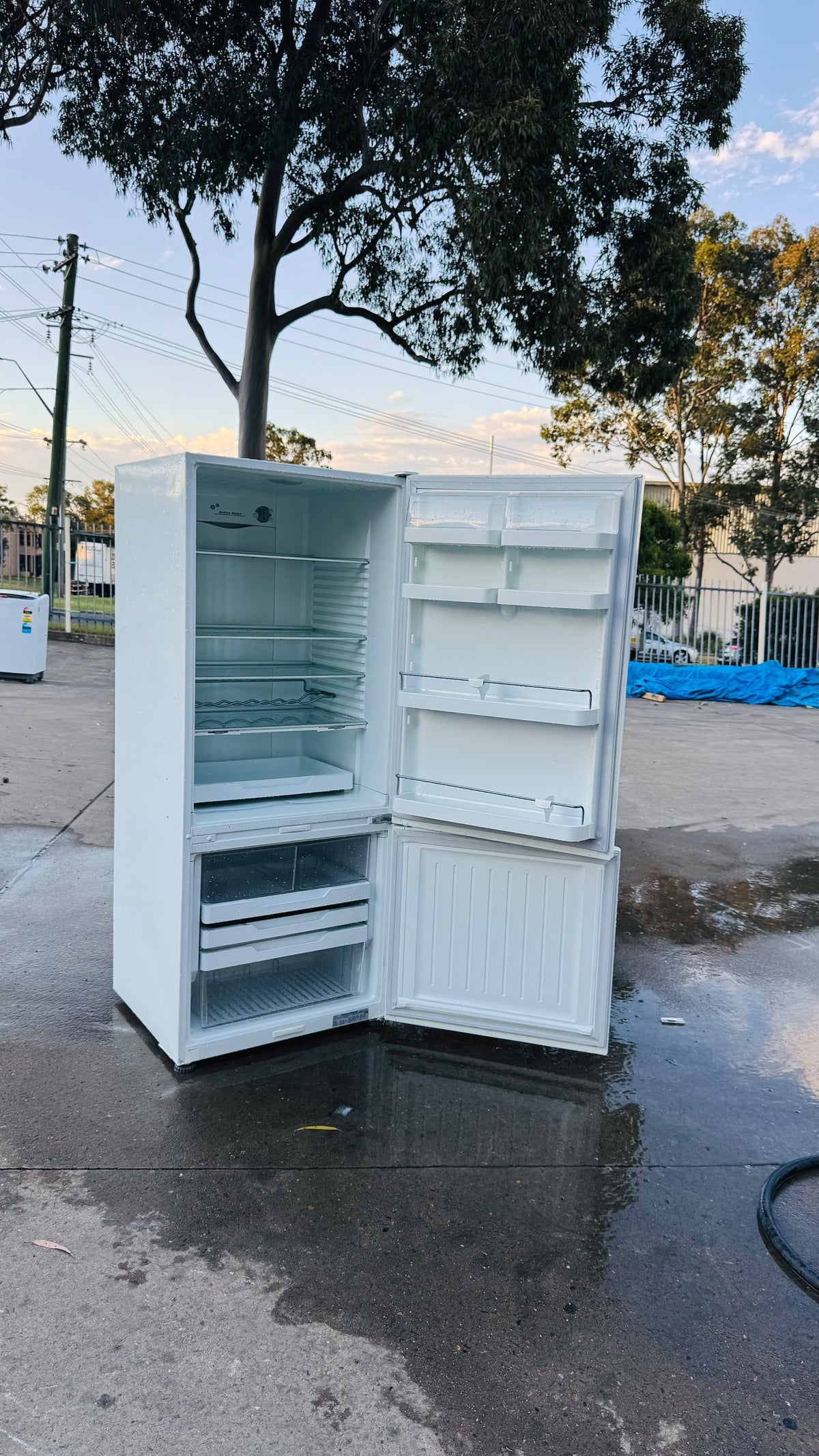 FISHER AND PAYKEL 442 LITRES FRIDGE FREEZER