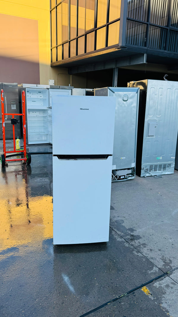 HISENSE 230 LITRES FRIDGE FREEZER