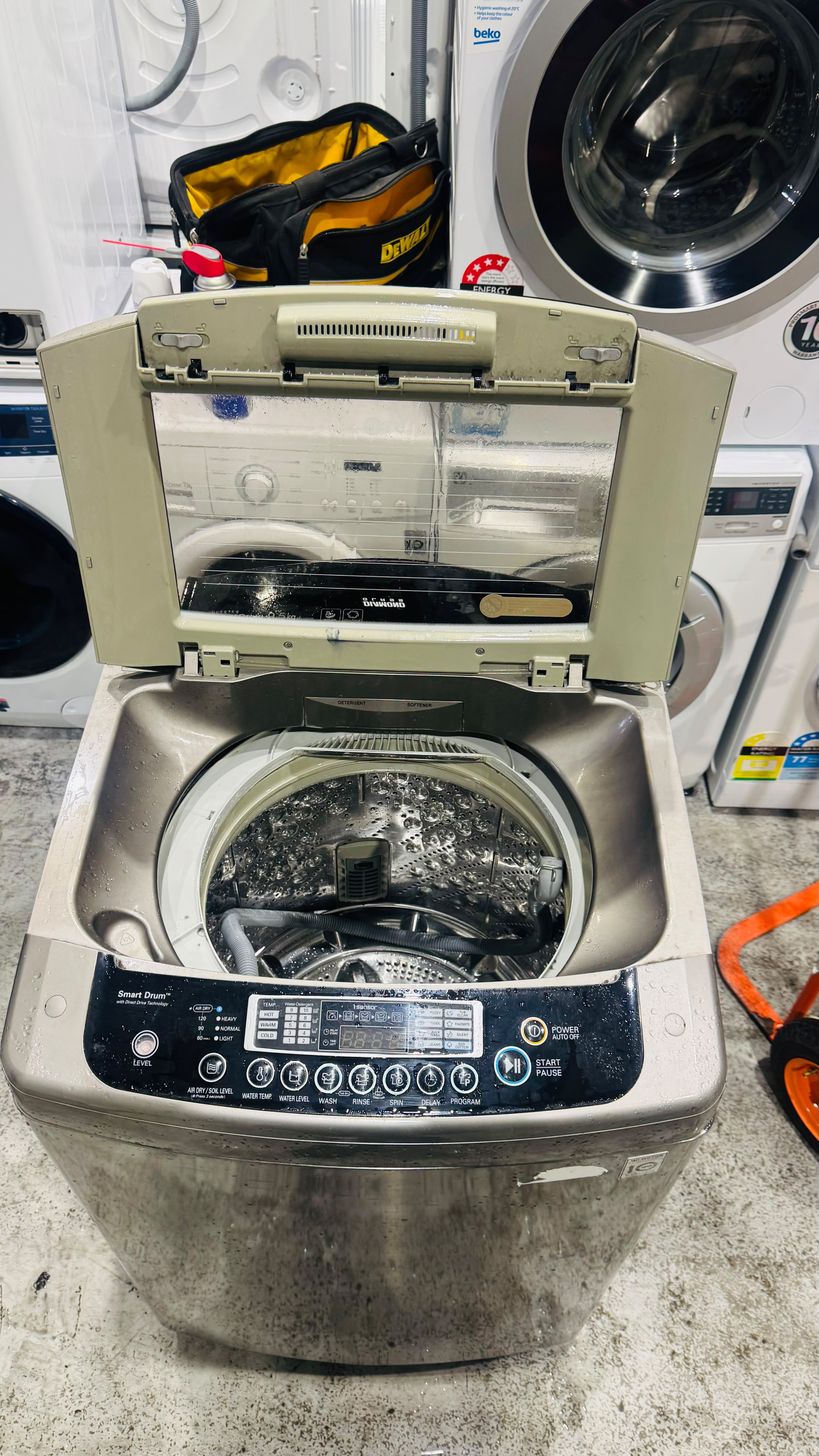 LG 9.5KGS TOP LOADER WASHING MACHINE