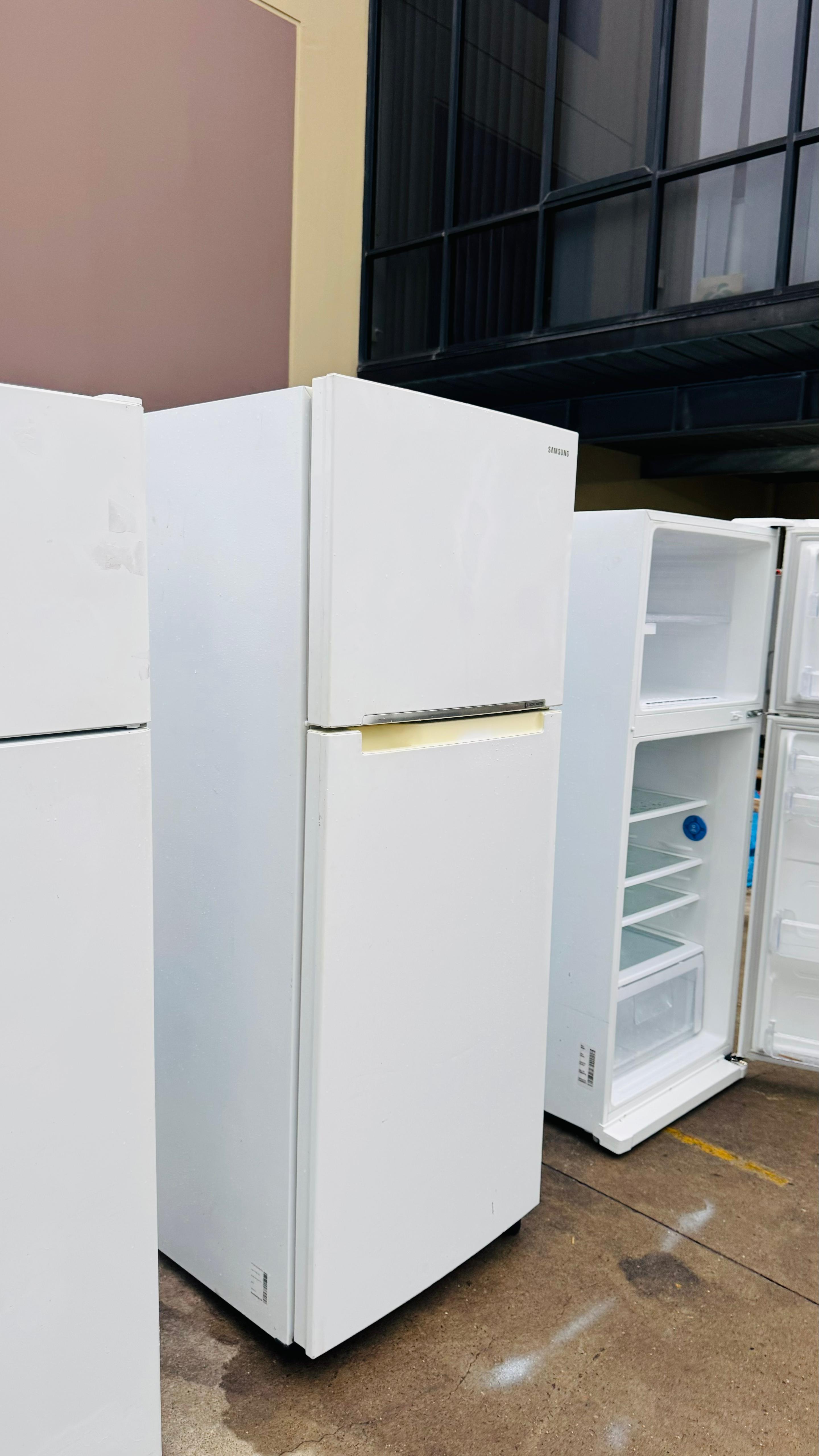 SAMSUNG 469 LITRES FRIDGE FREEZER