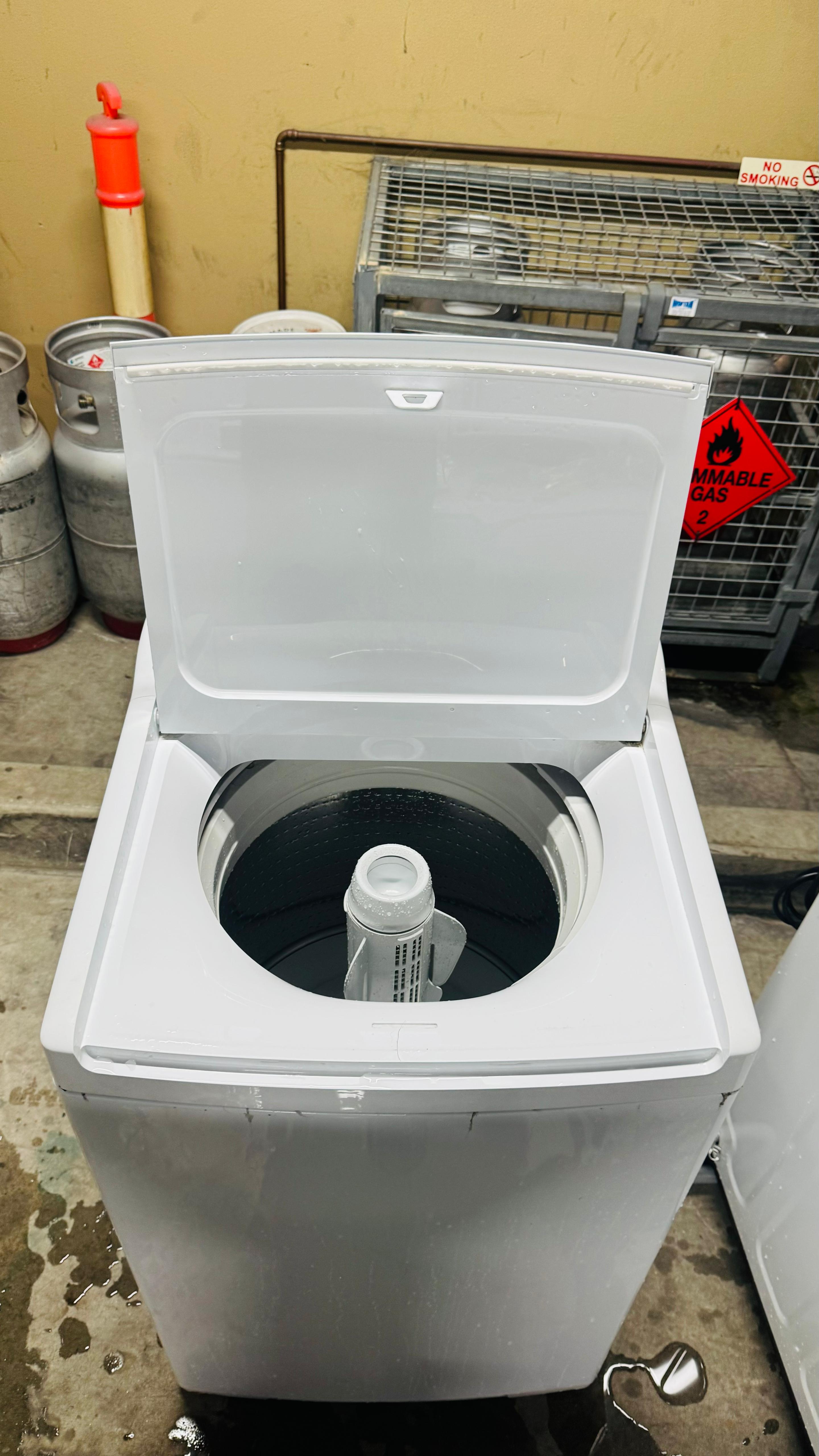 FISHER AND PAYKEL 8.5 KGS TOP LOADER WASHING MACHINE