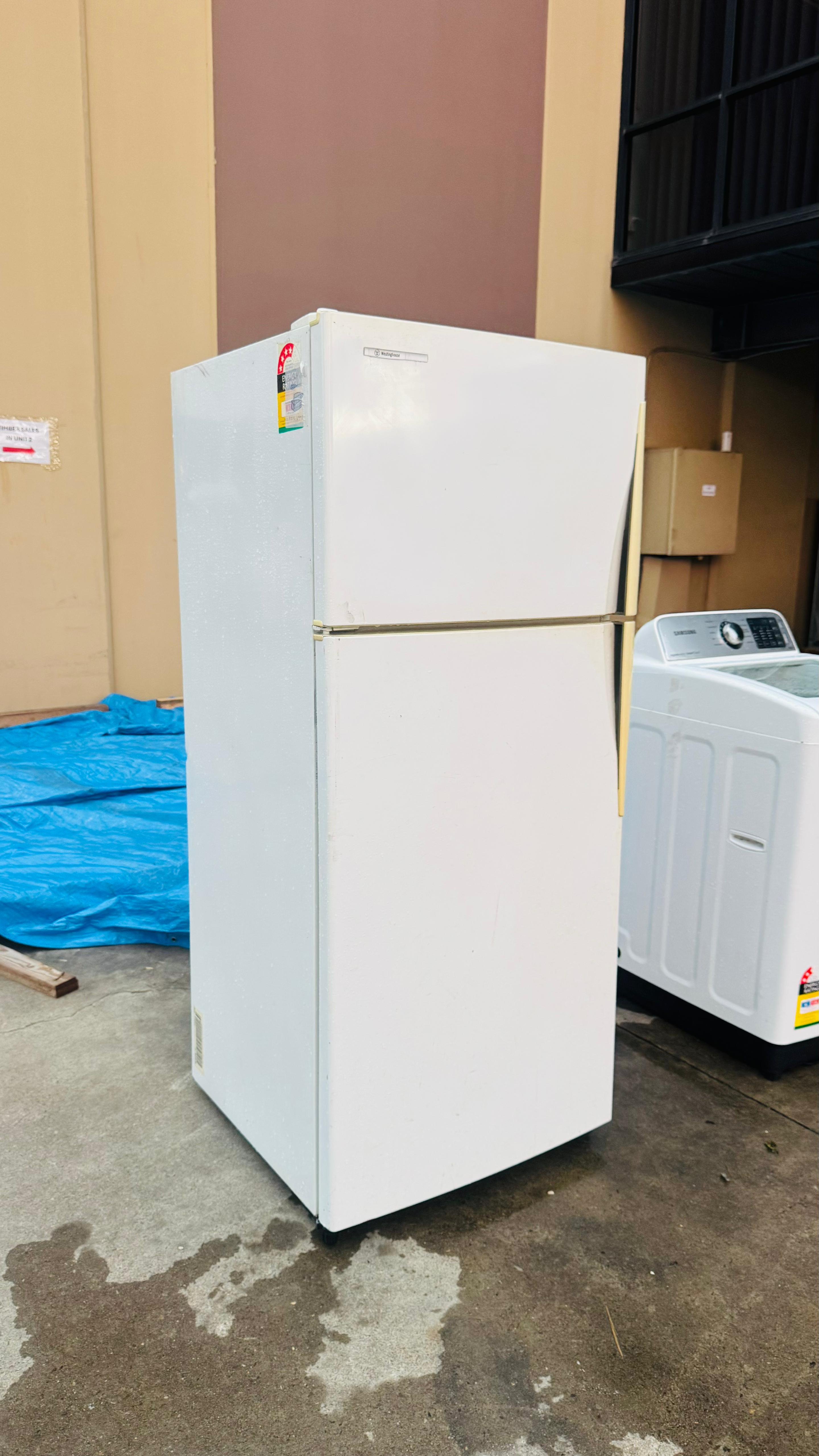 WESTINGHOUSE 420 LITRES FRIDGE FREEZER