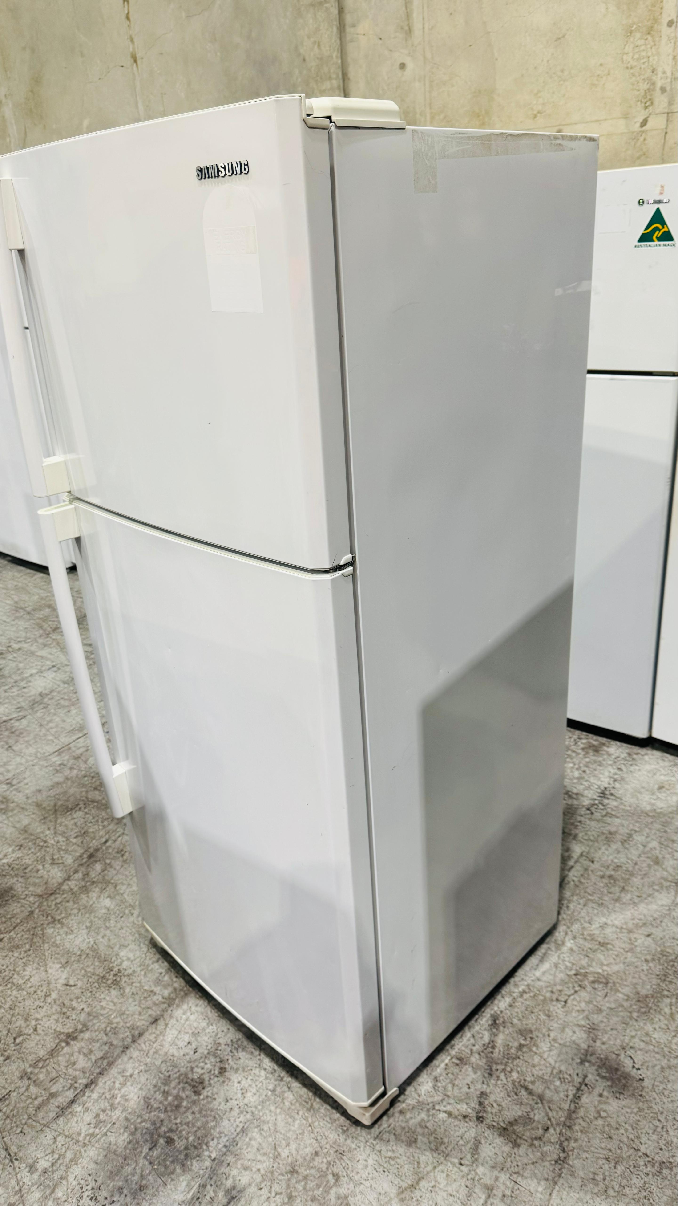 SAMSUNG 434 LITRES FRIDGE FREEZER