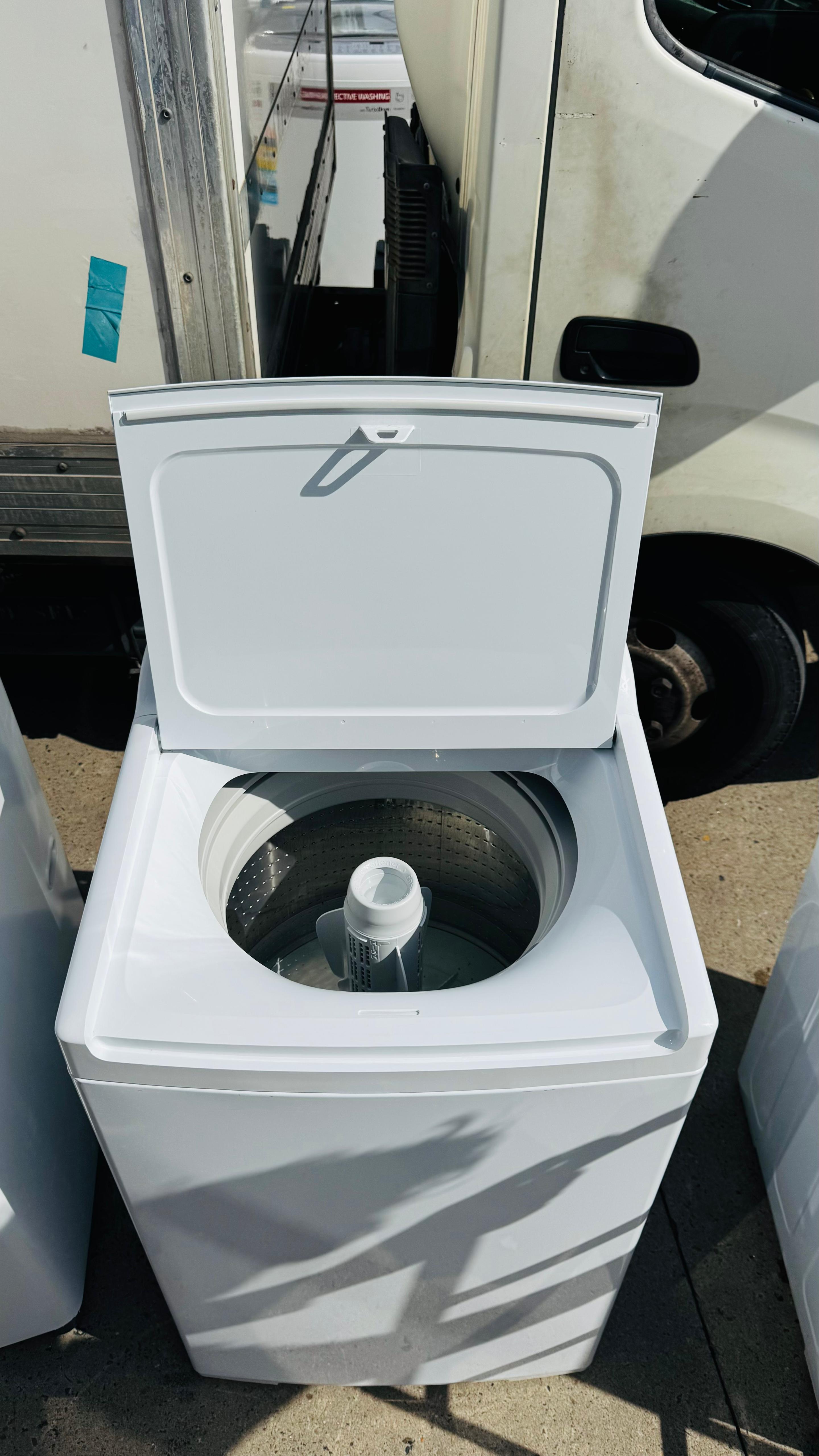 FISHER AND PAYKEL 8.5KGS TOP LOADER WASHING MACHINE