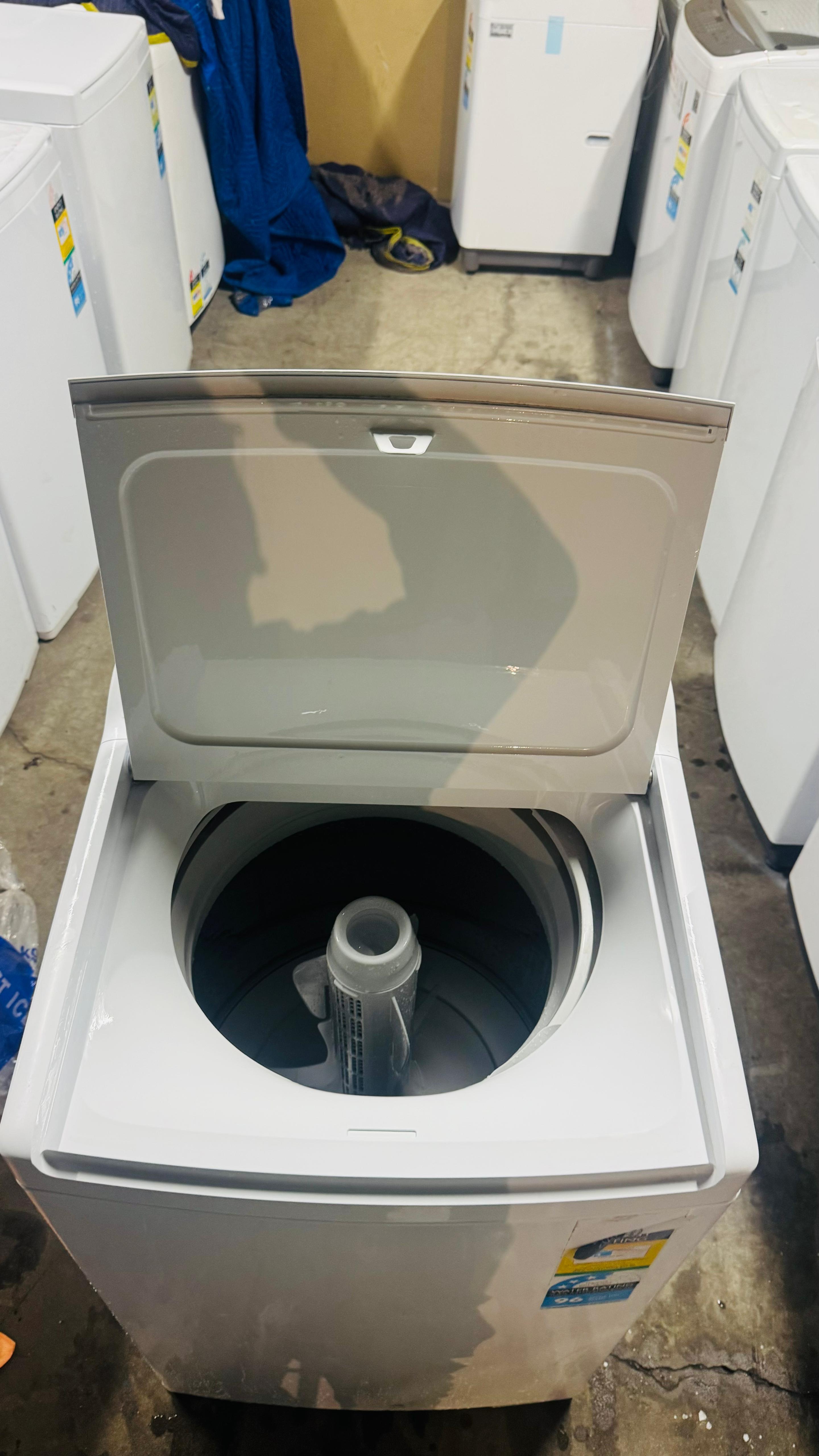 FISHER AND PAYKEL 8.5KGS TOP LOADER WASHING MACHINE