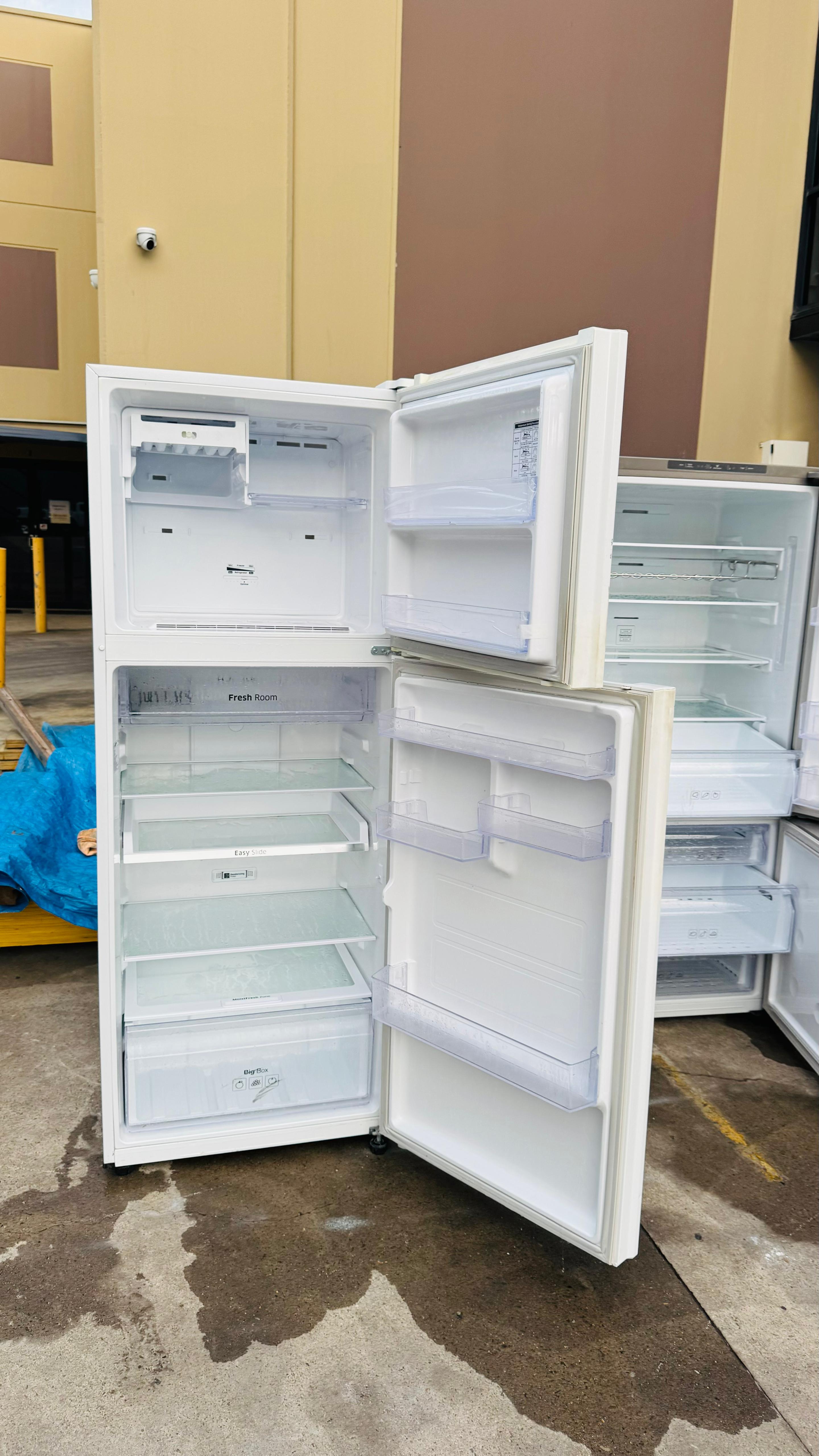 SAMSUNG 415 LITRES FRIDGE FREEZER