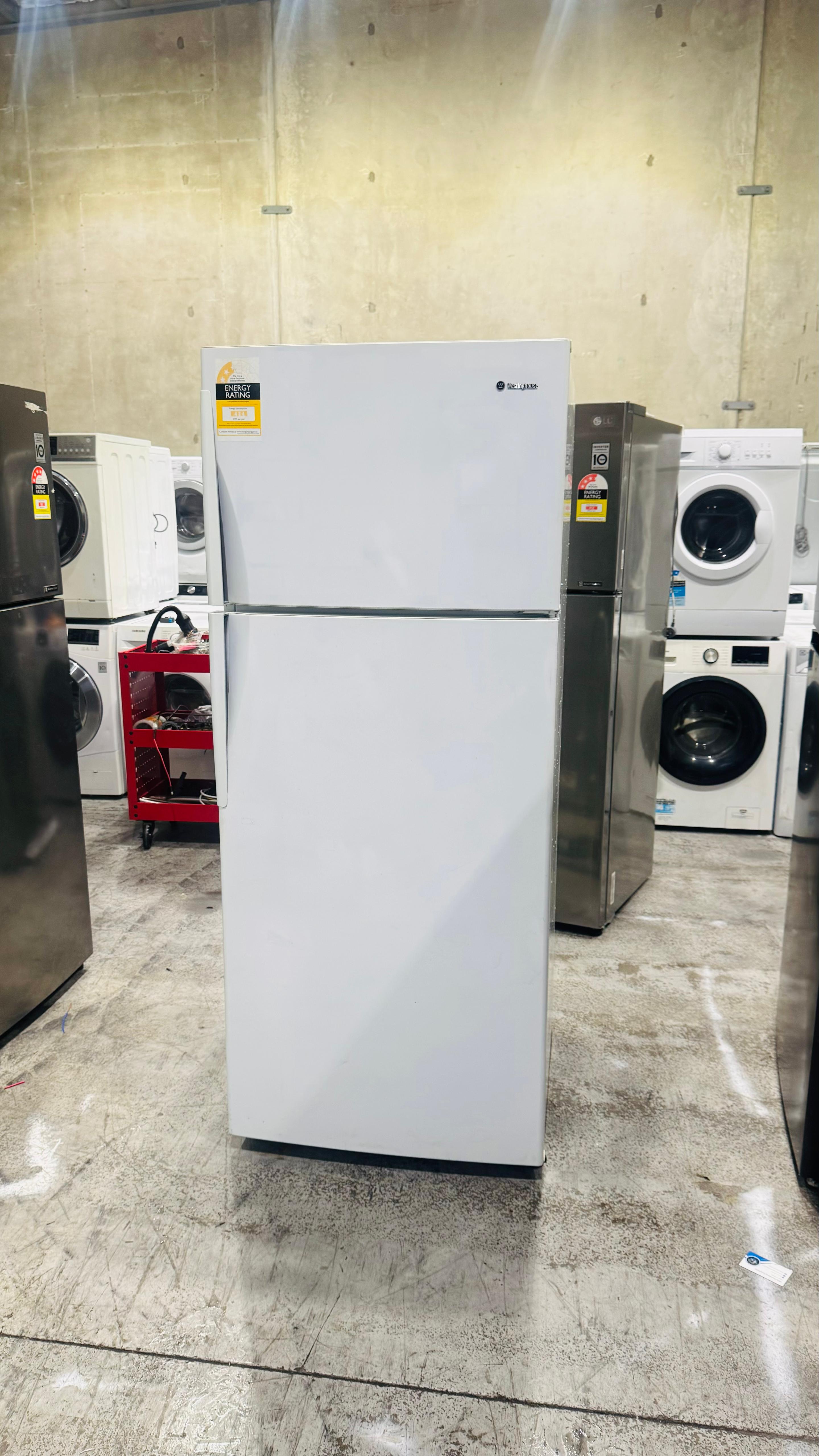 WESTINGHOUSE 440 LITRES FRIDGE FREEZER