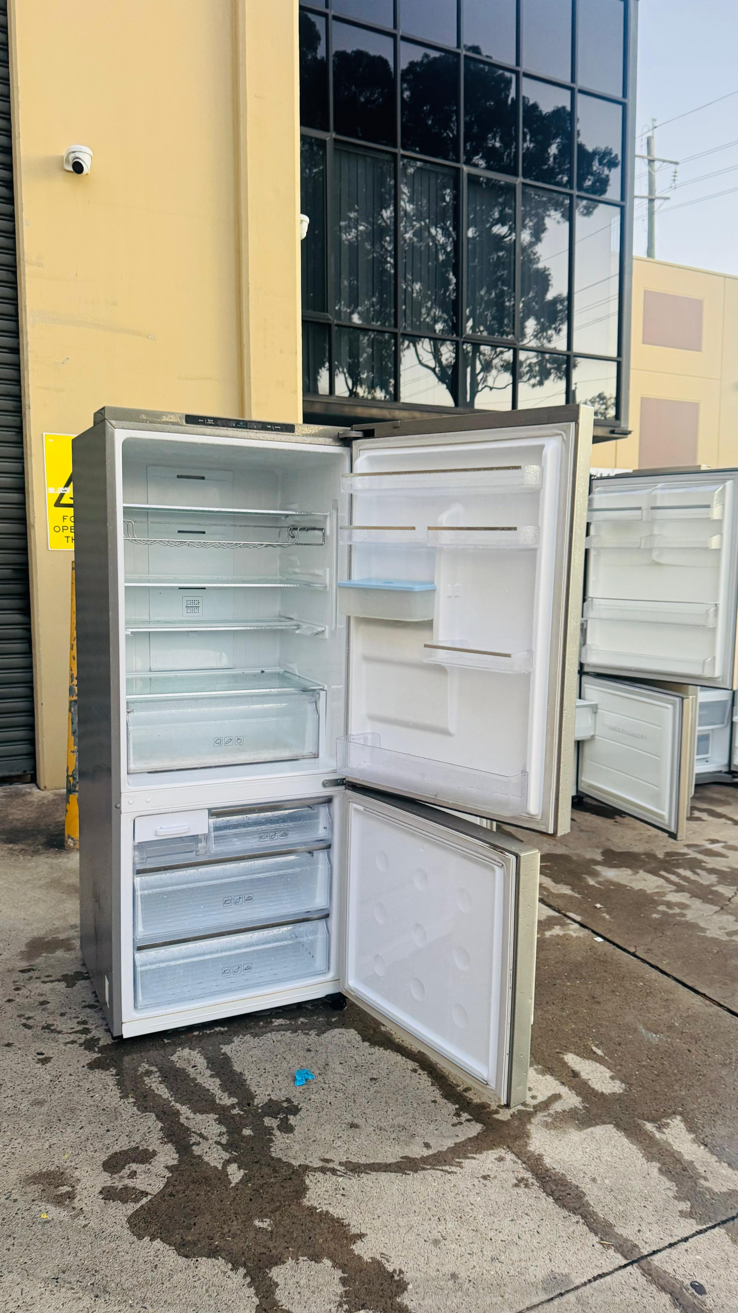 SAMSUNG 448 LITRES FRIDGE FREEZER