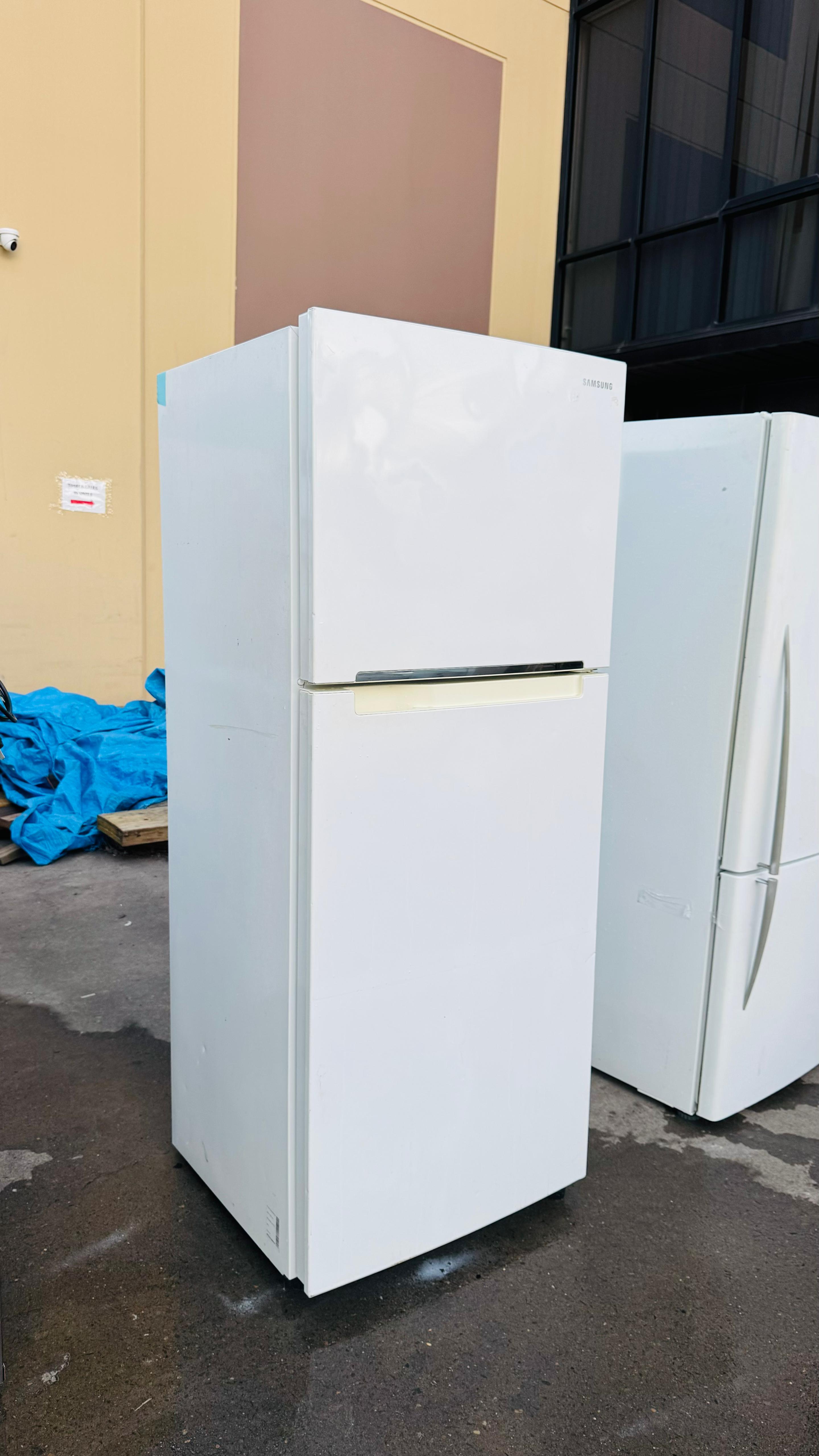 SAMSUNG 393 LITRES FRIDGE FREEZER