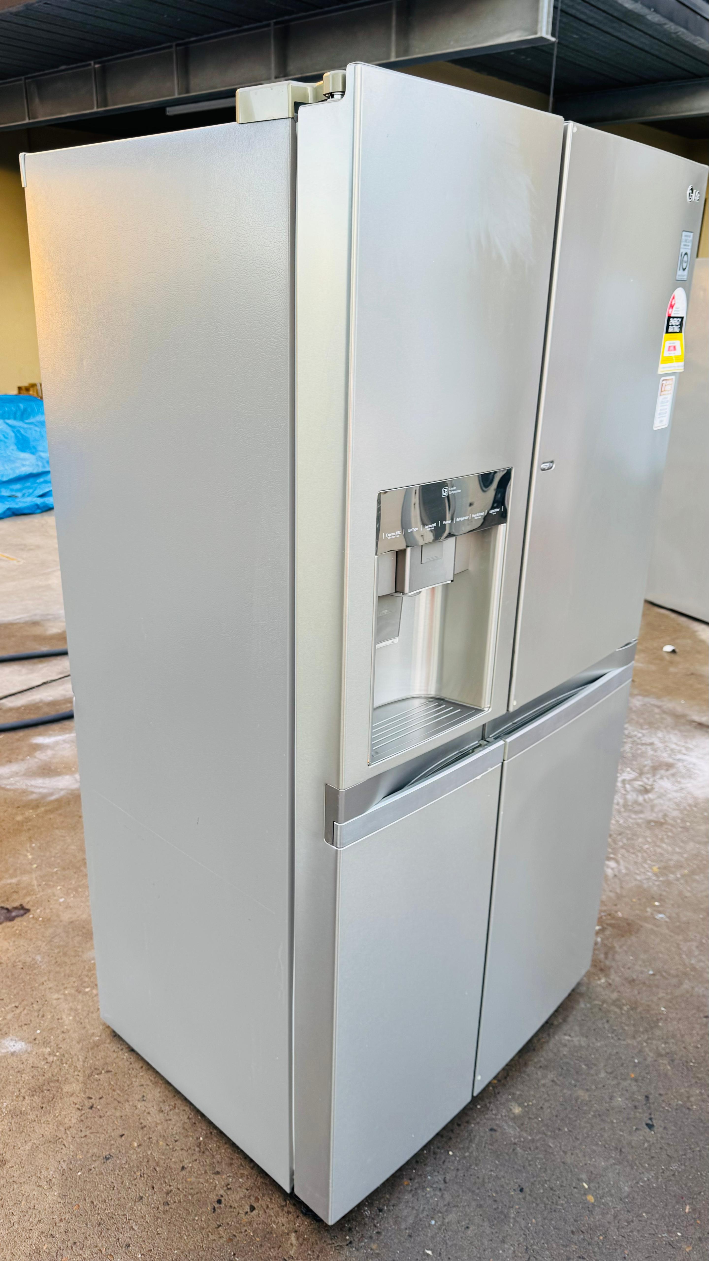 LG 661 LITRES SIDE BY SIDE DOOR FRIDGE FREEZER