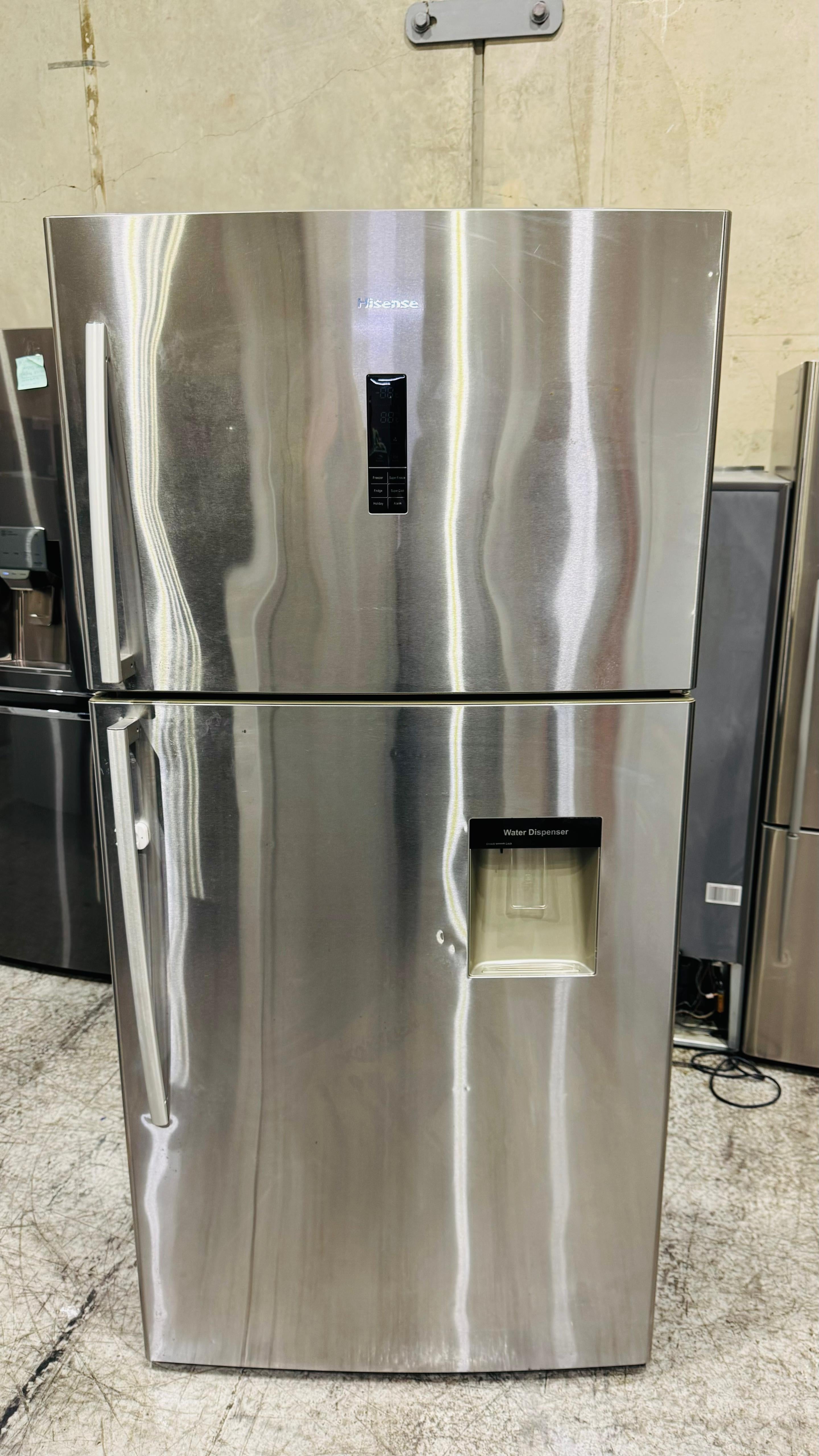 HISENSE 593 LITRES FRIDGE FREEZER