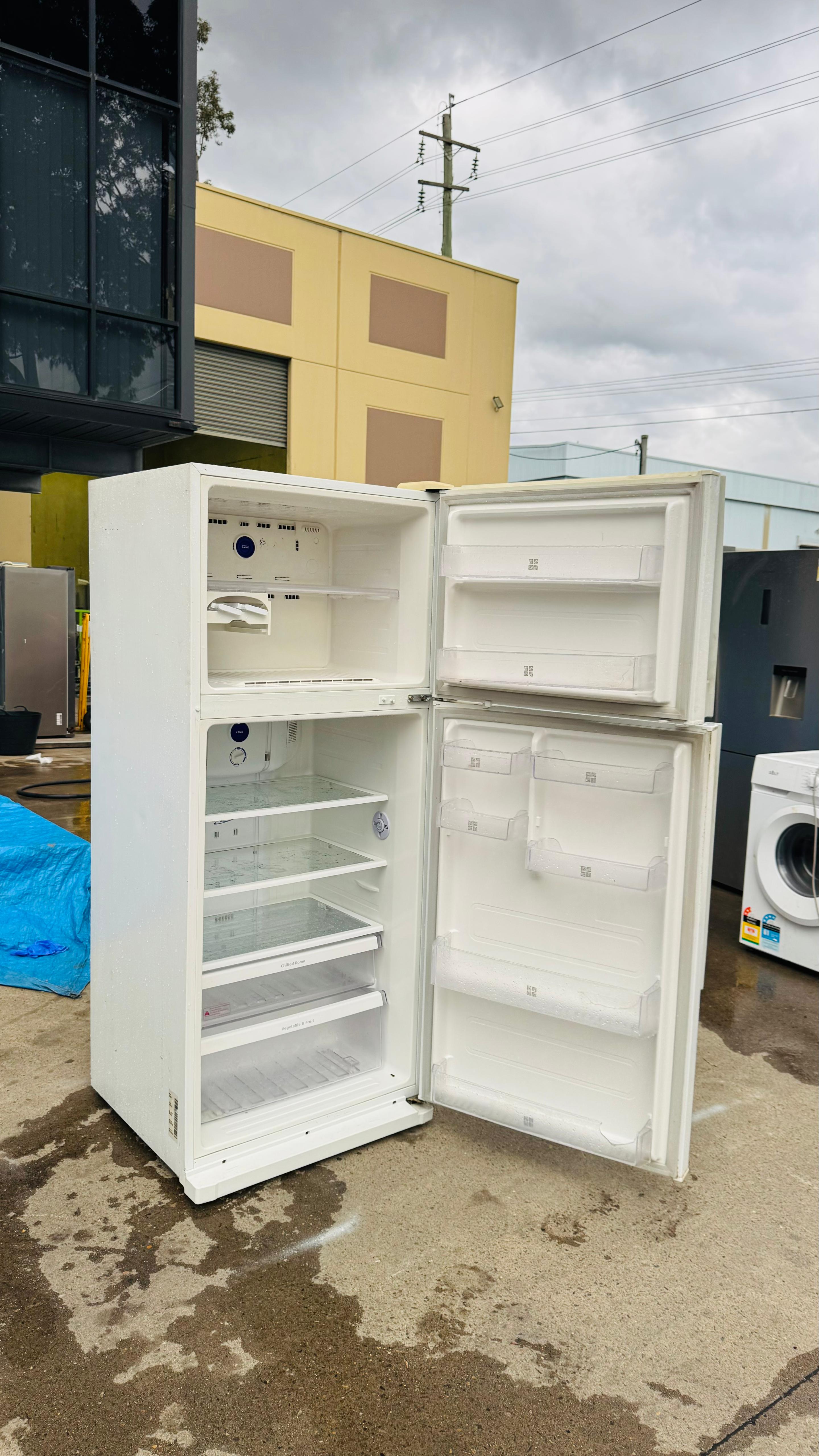 SAMSUNG 447 LITRES FRIDGE FREEZER