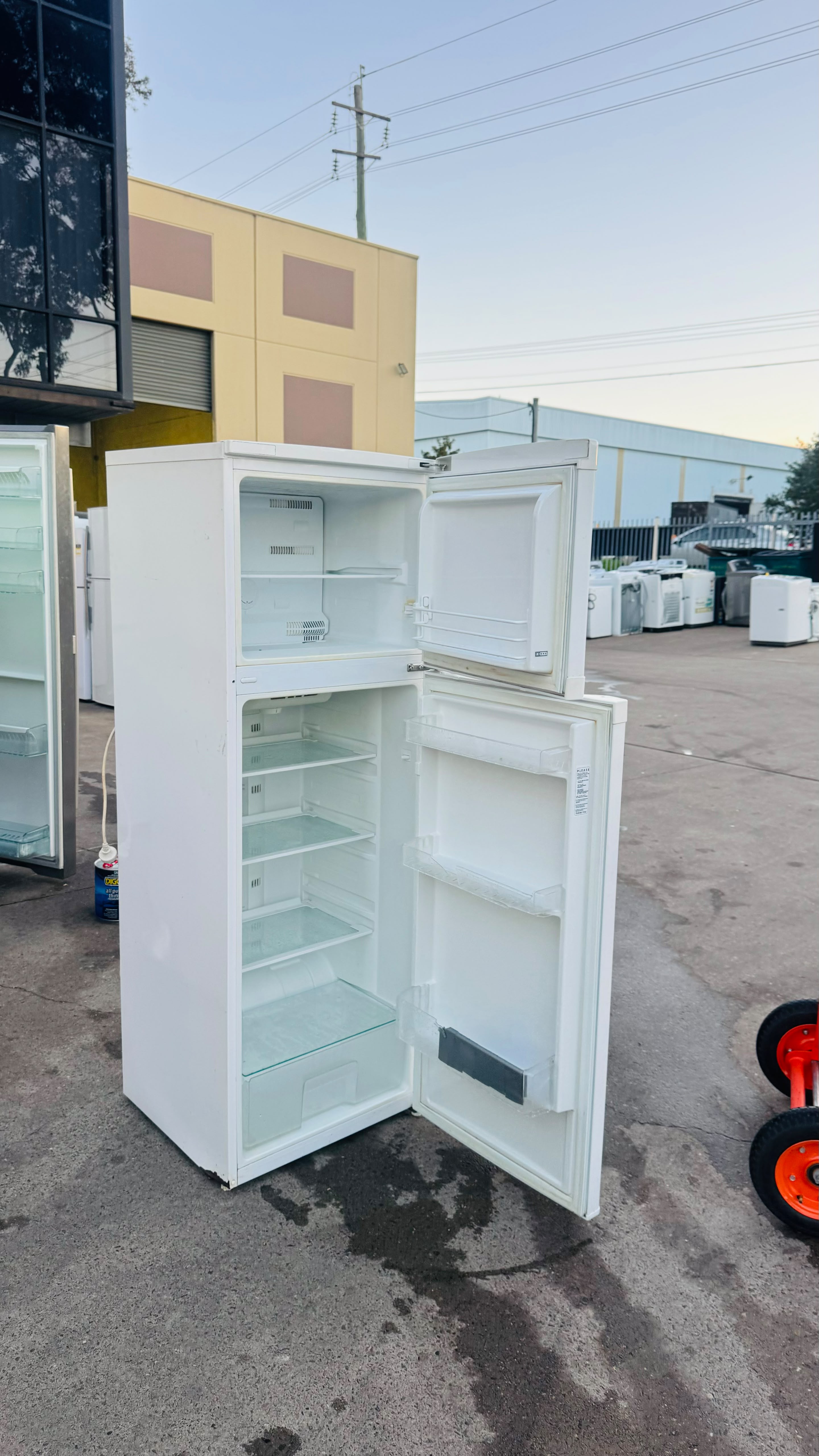 BEKO 245 LITRES FRIDGE FREEZER