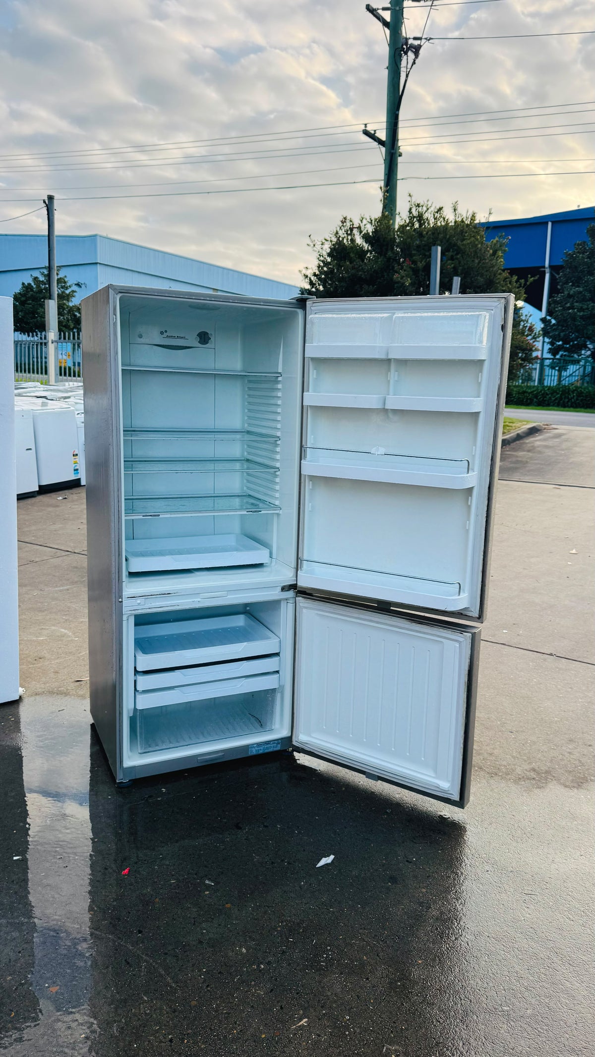 FISHER AND PAYKEL 442 LITRES FRIDGE FREEZER