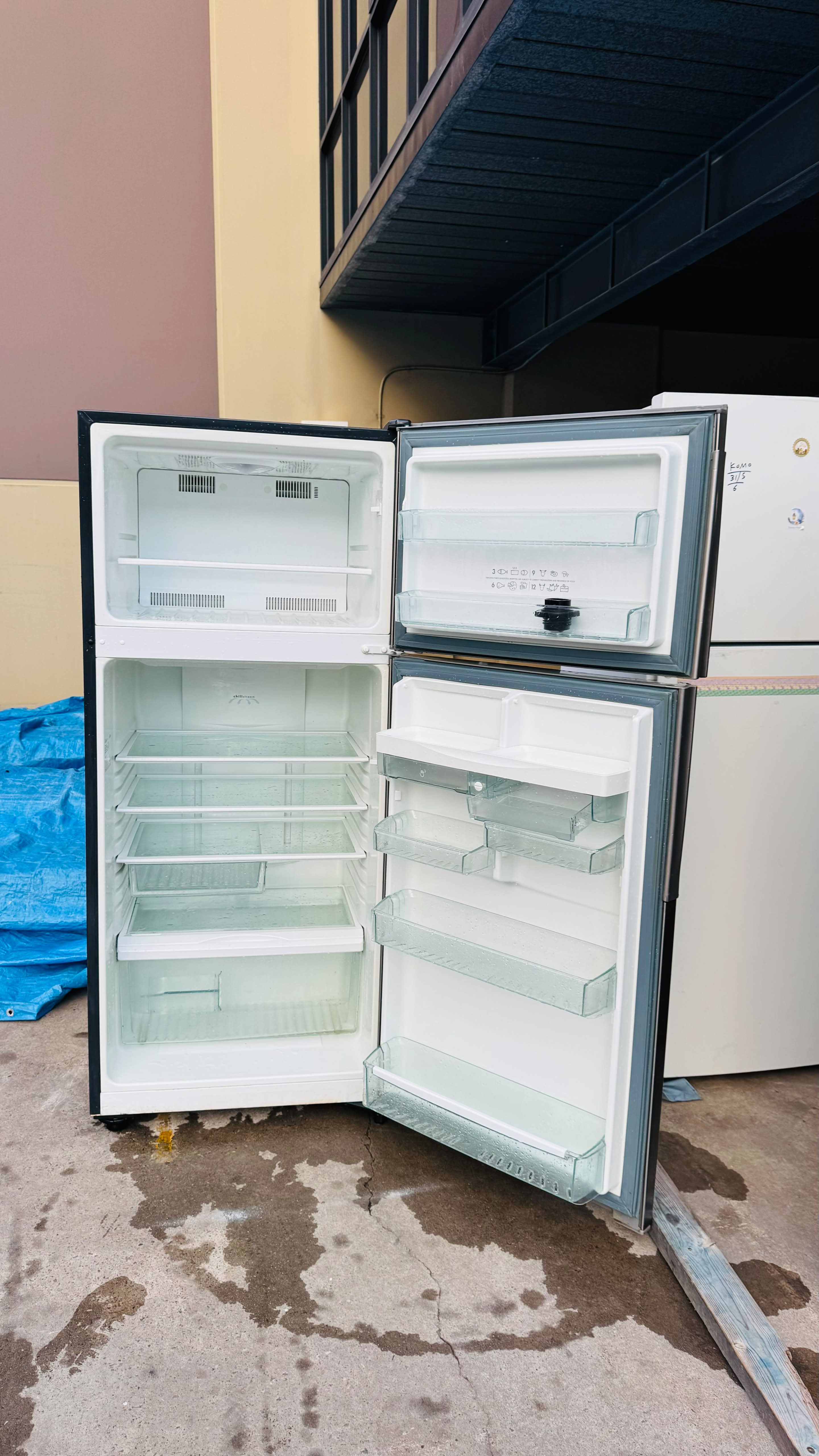 WESTINGHOUSE 416 LITRES FRIDGE FREEZER