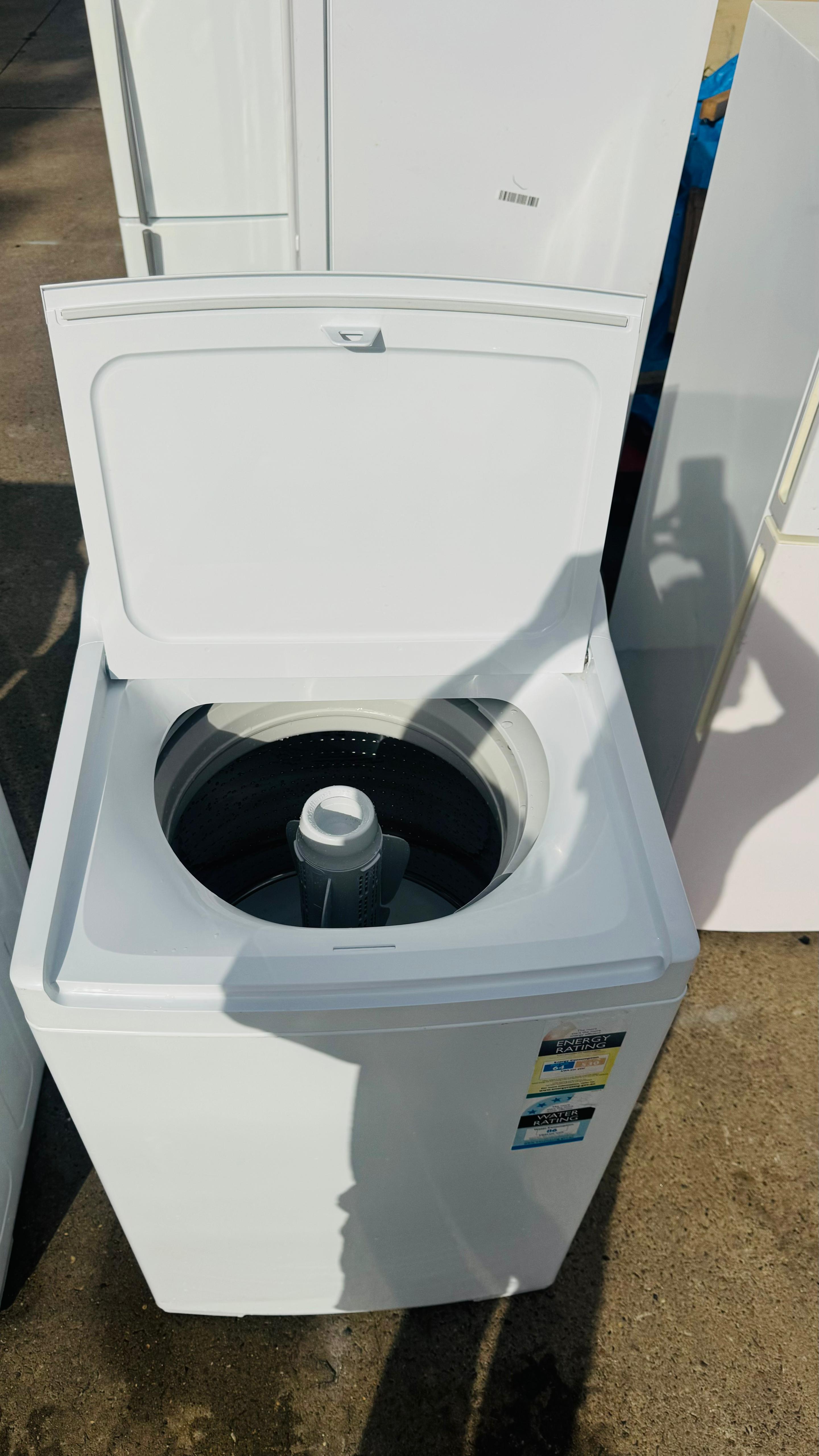 FISHER AND PAYKEL 7KGS TOP LOADER WASHING MACHINE